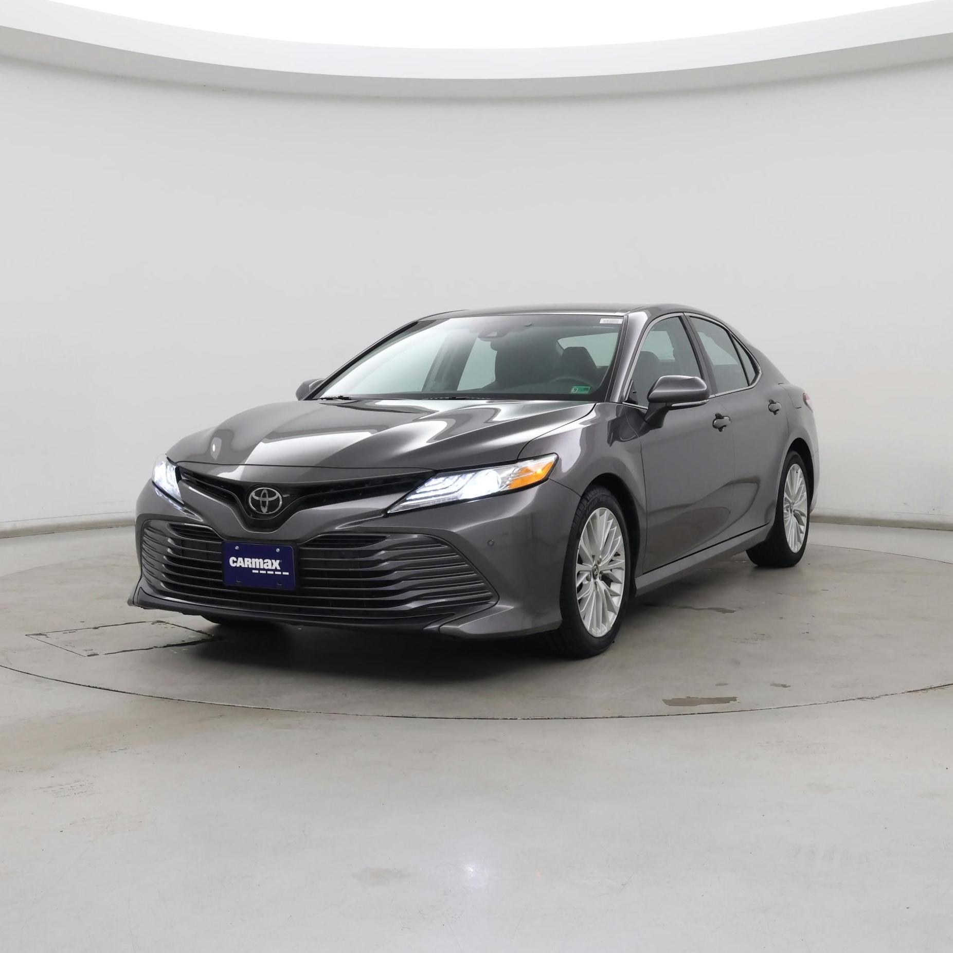 Thumbnail: 2018 Toyota Camry - 4