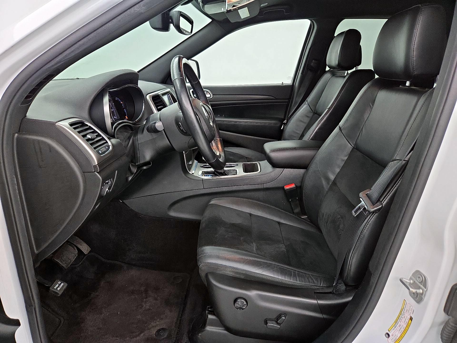 Thumbnail: 2018 Jeep Grand Cherokee - 11