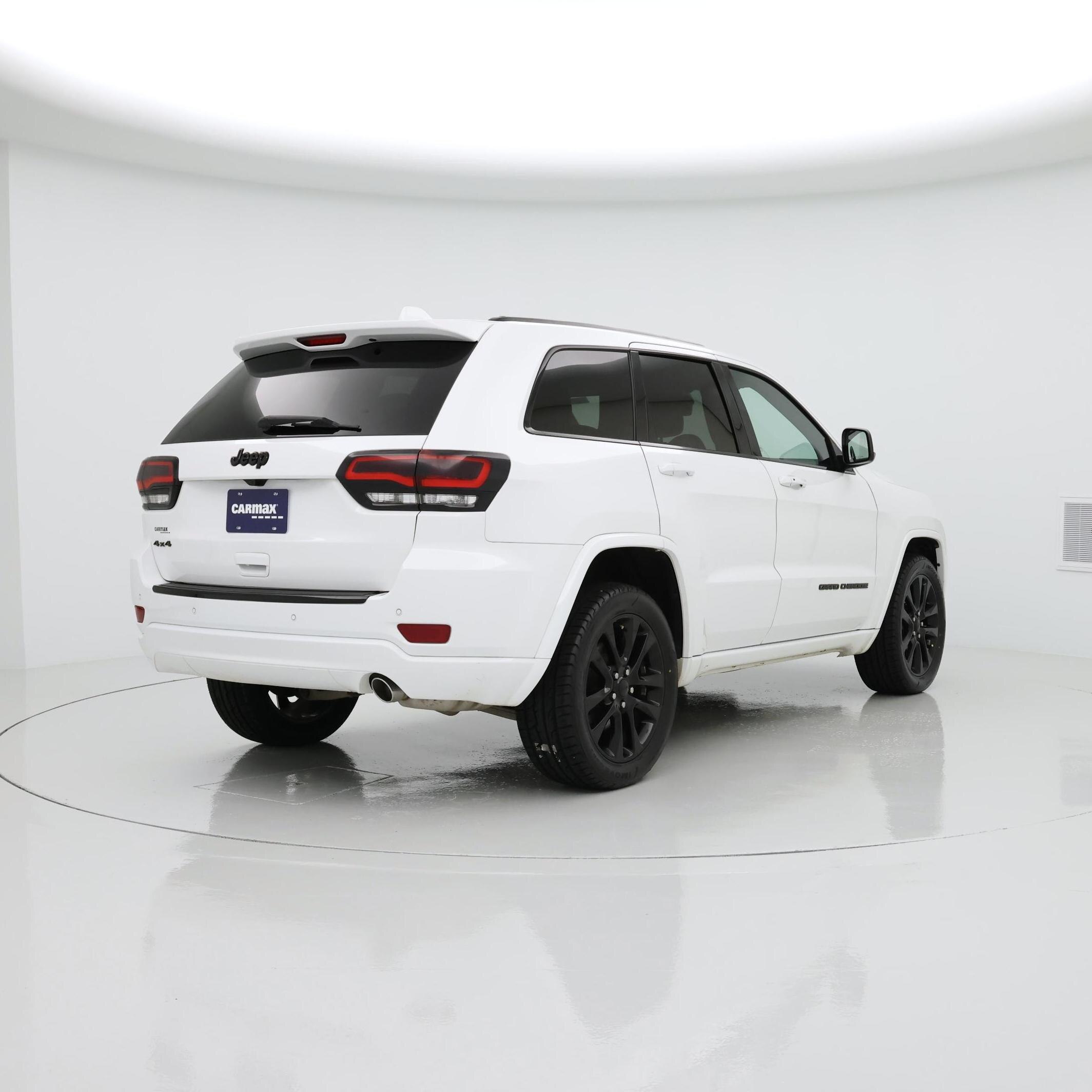 Thumbnail: 2018 Jeep Grand Cherokee - 8