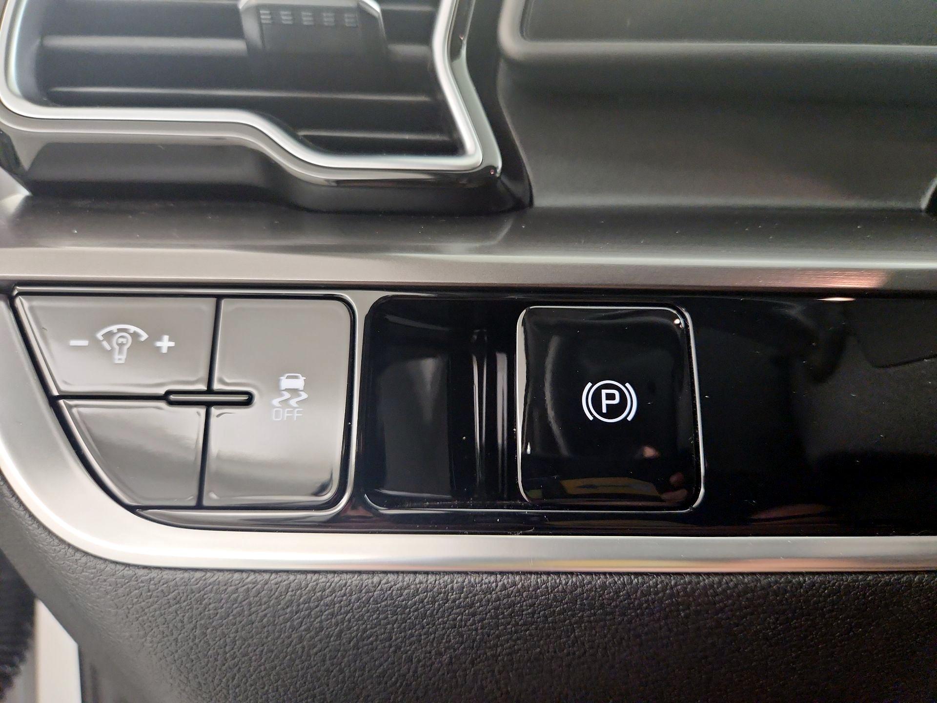 Thumbnail: 2024 Kia Sportage - 13