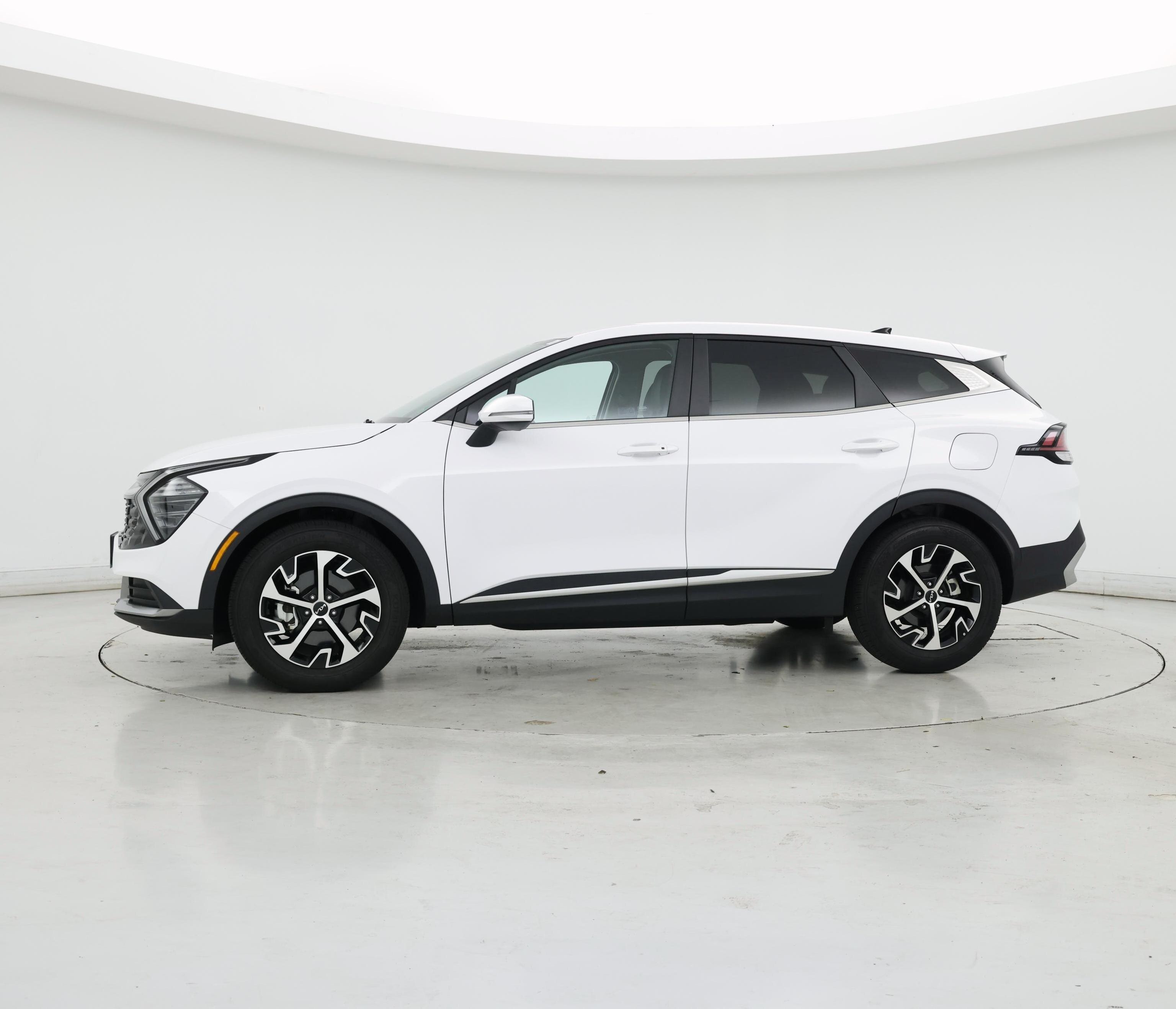 Thumbnail: 2024 Kia Sportage - 3