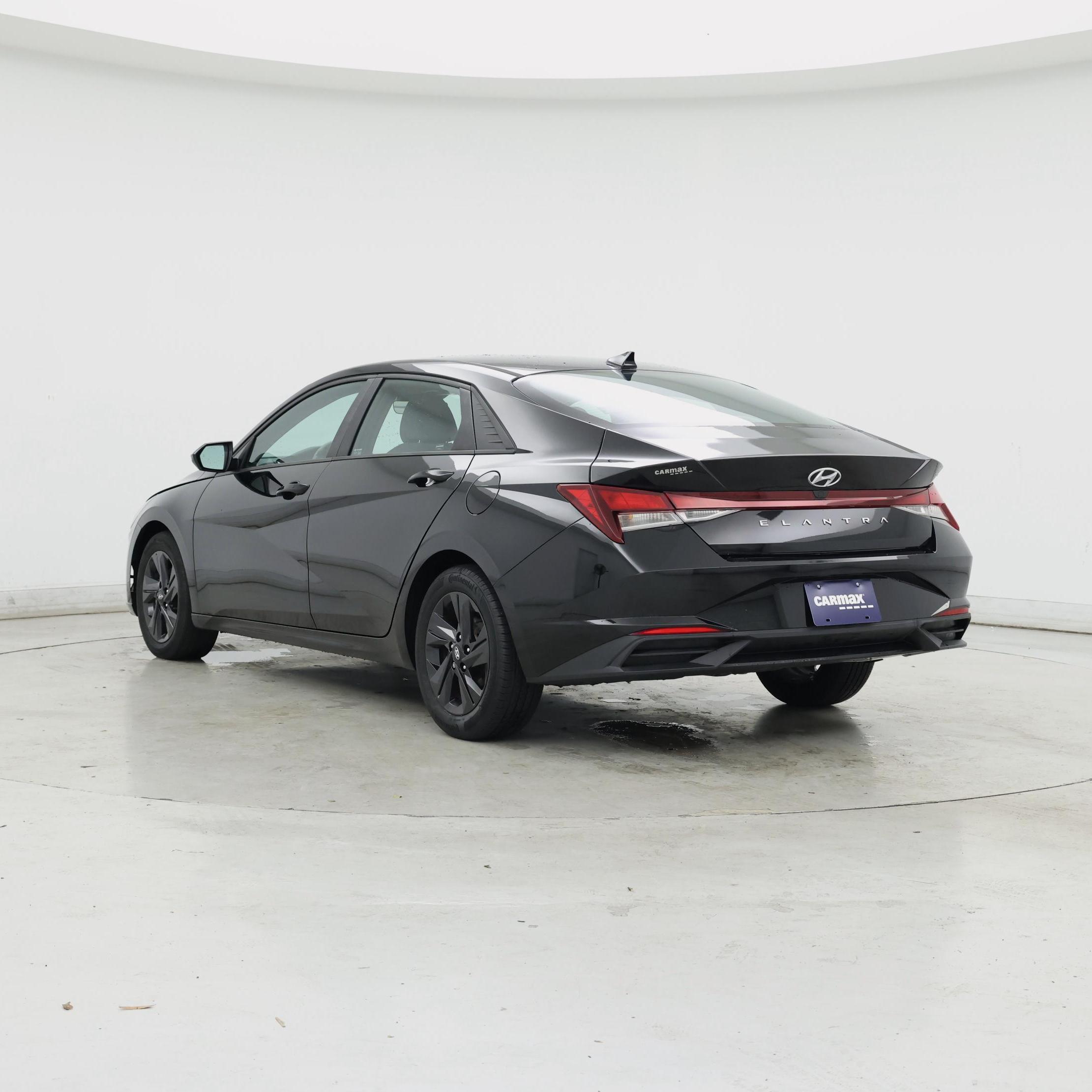 Thumbnail: 2022 Hyundai Elantra - 2