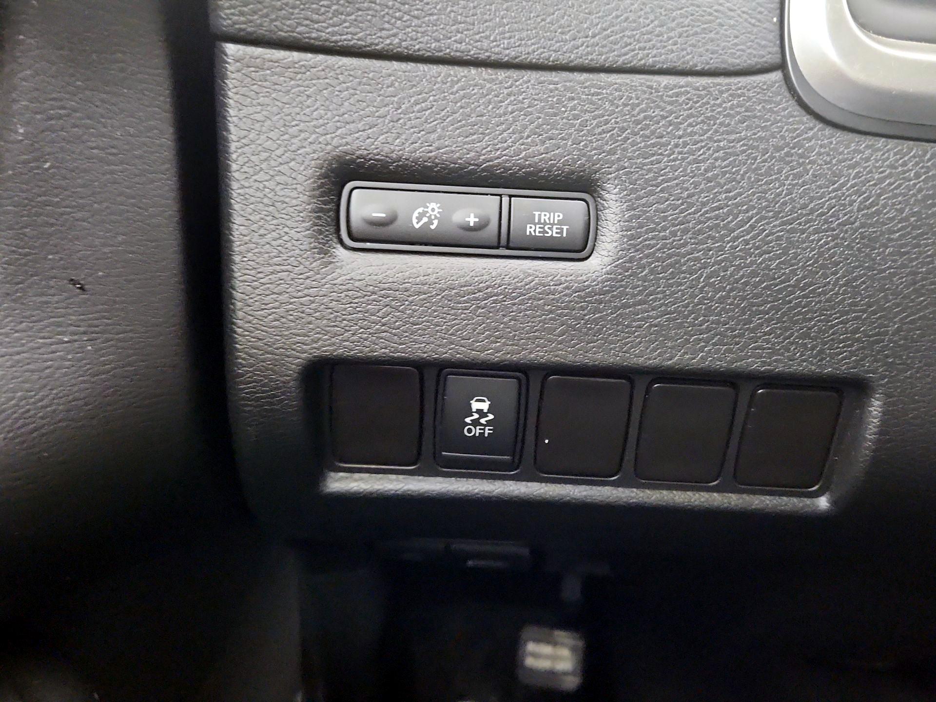 Thumbnail: 2016 Nissan Murano - 13