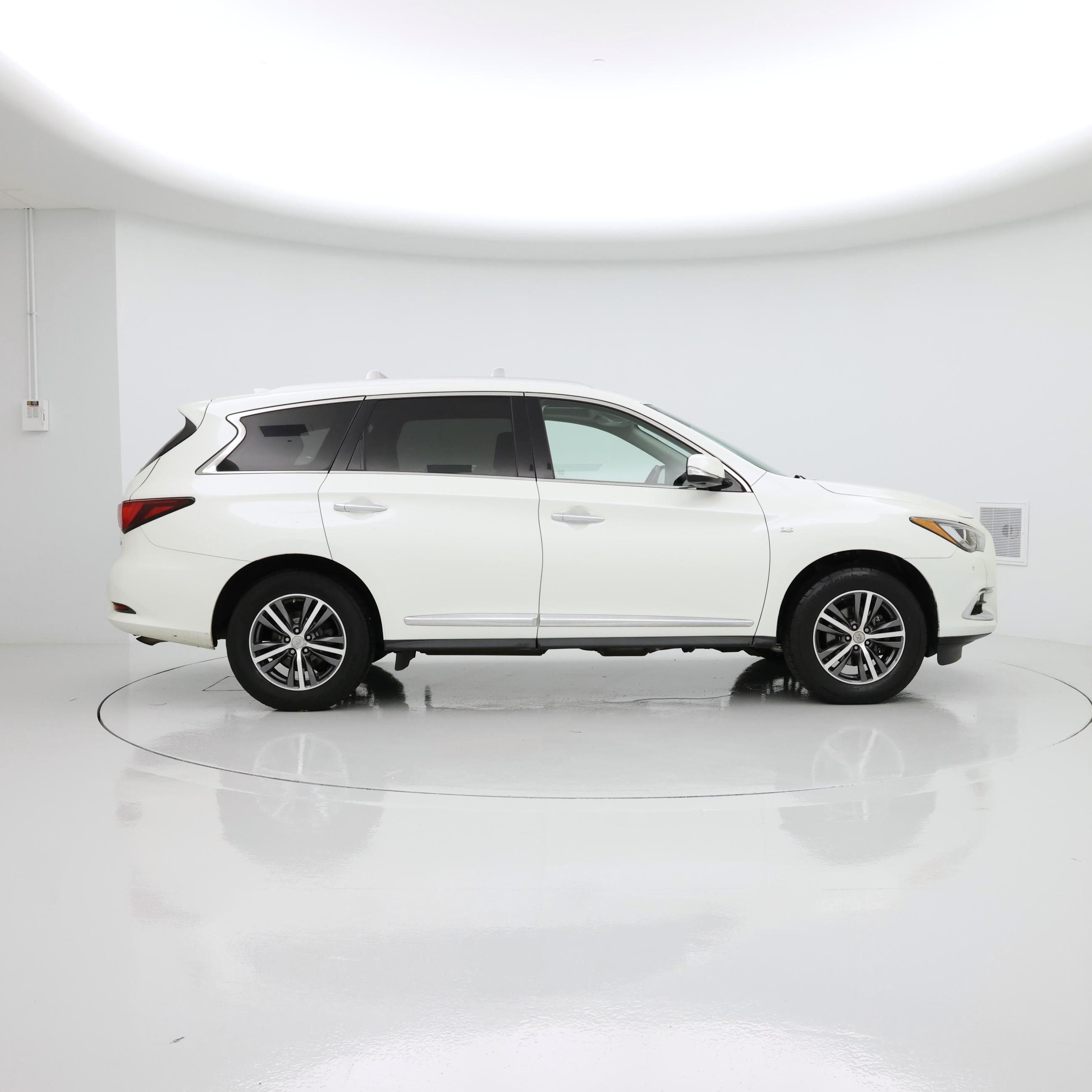 Thumbnail: 2017 INFINITI QX60 - 7