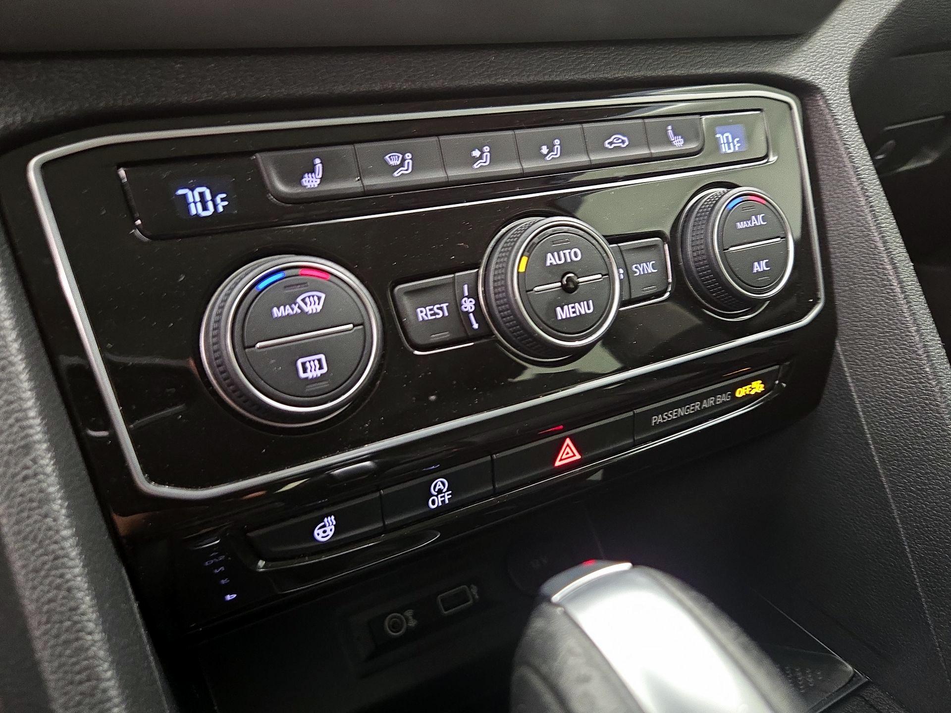 Thumbnail: 2019 Volkswagen Atlas - 17