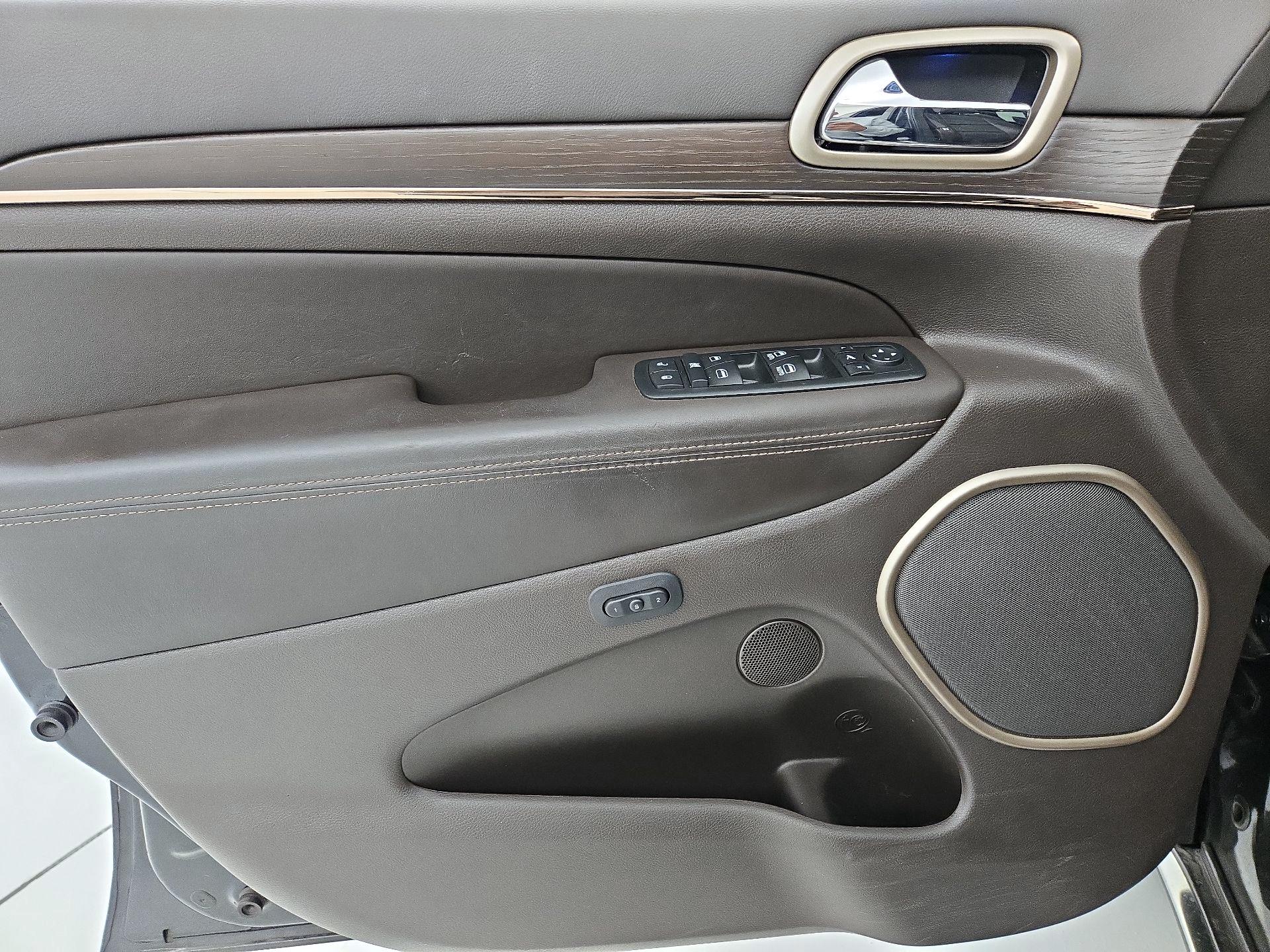 Thumbnail: 2014 Jeep Grand Cherokee - 10