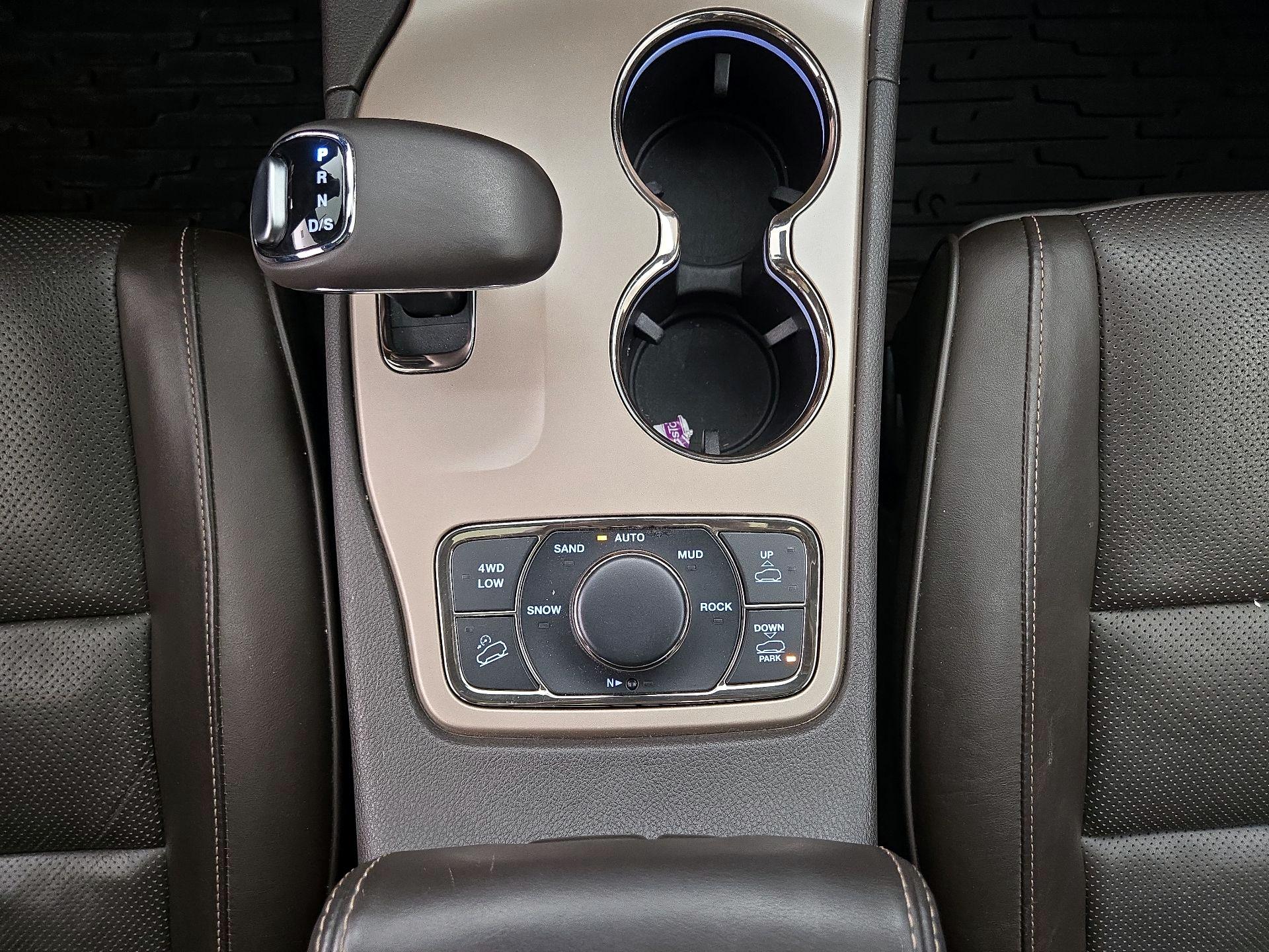 Thumbnail: 2014 Jeep Grand Cherokee - 16