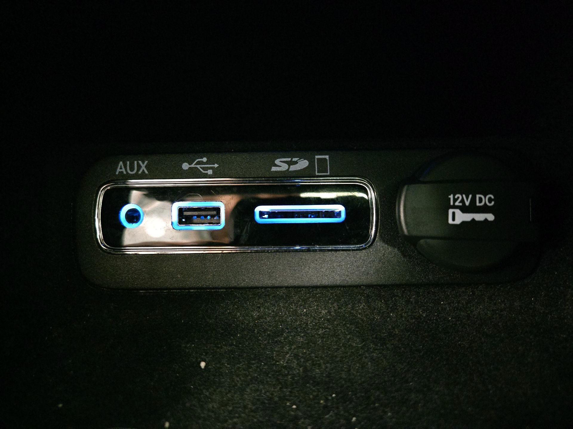 Thumbnail: 2014 Jeep Grand Cherokee - 17