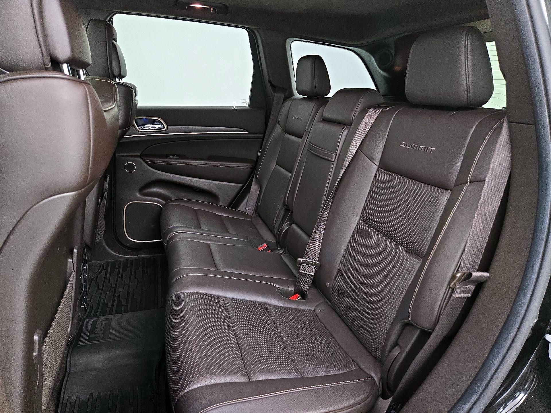 Thumbnail: 2014 Jeep Grand Cherokee - 19