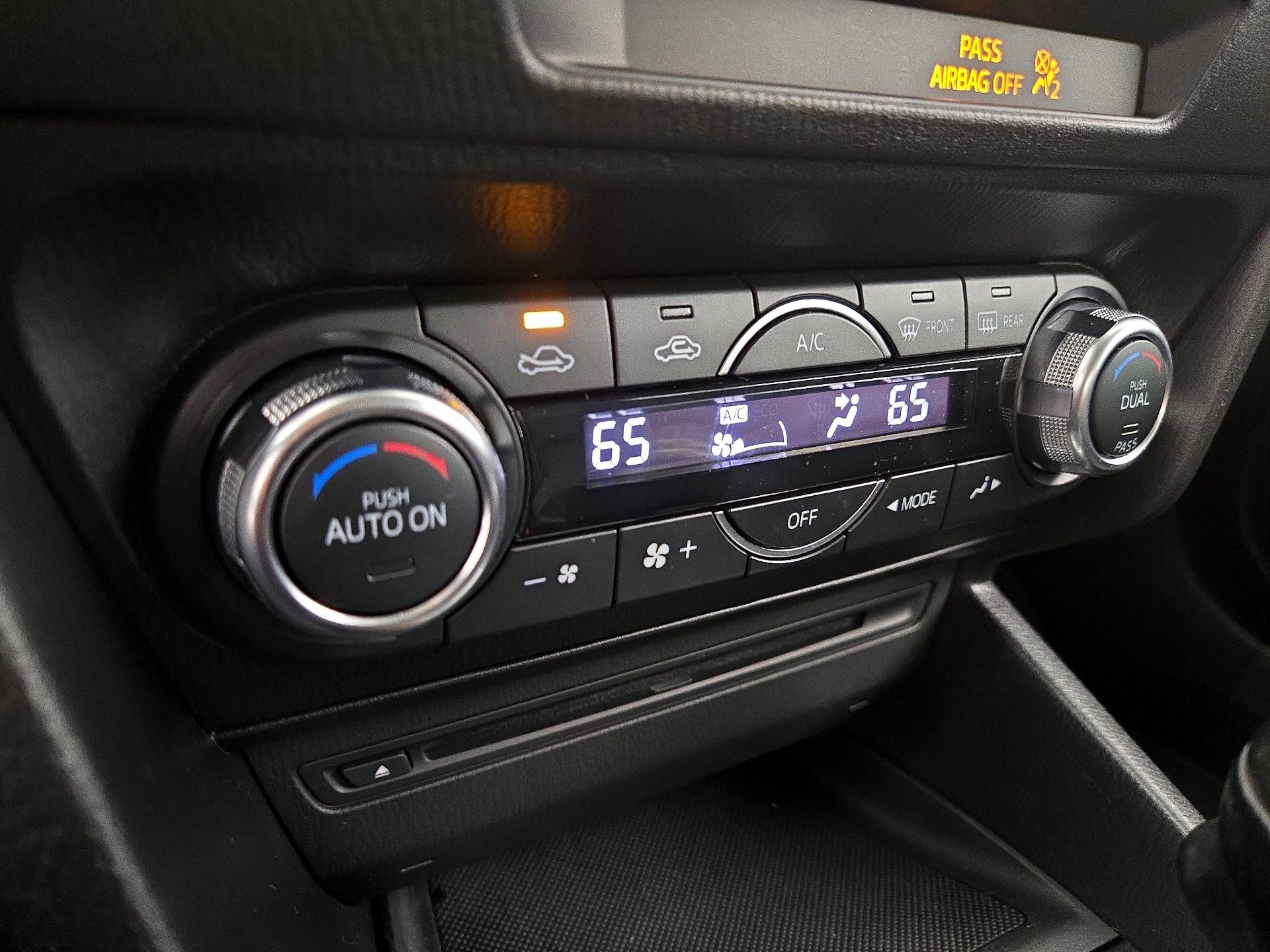 Thumbnail: 2015 Mazda Mazda3 - 16