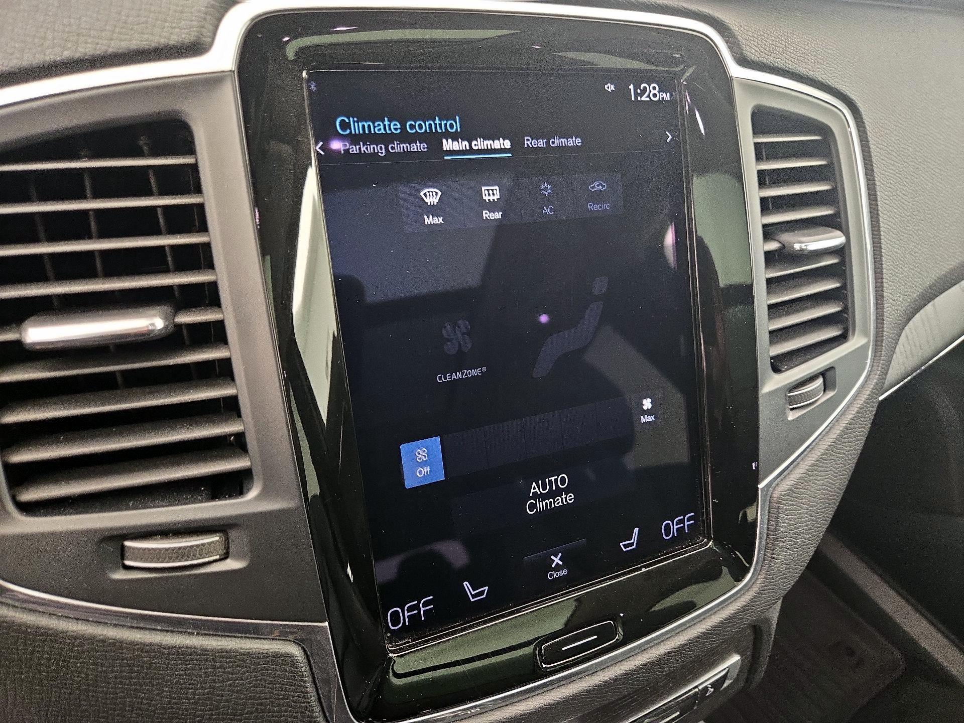 Thumbnail: 2020 Volvo XC90 - 17