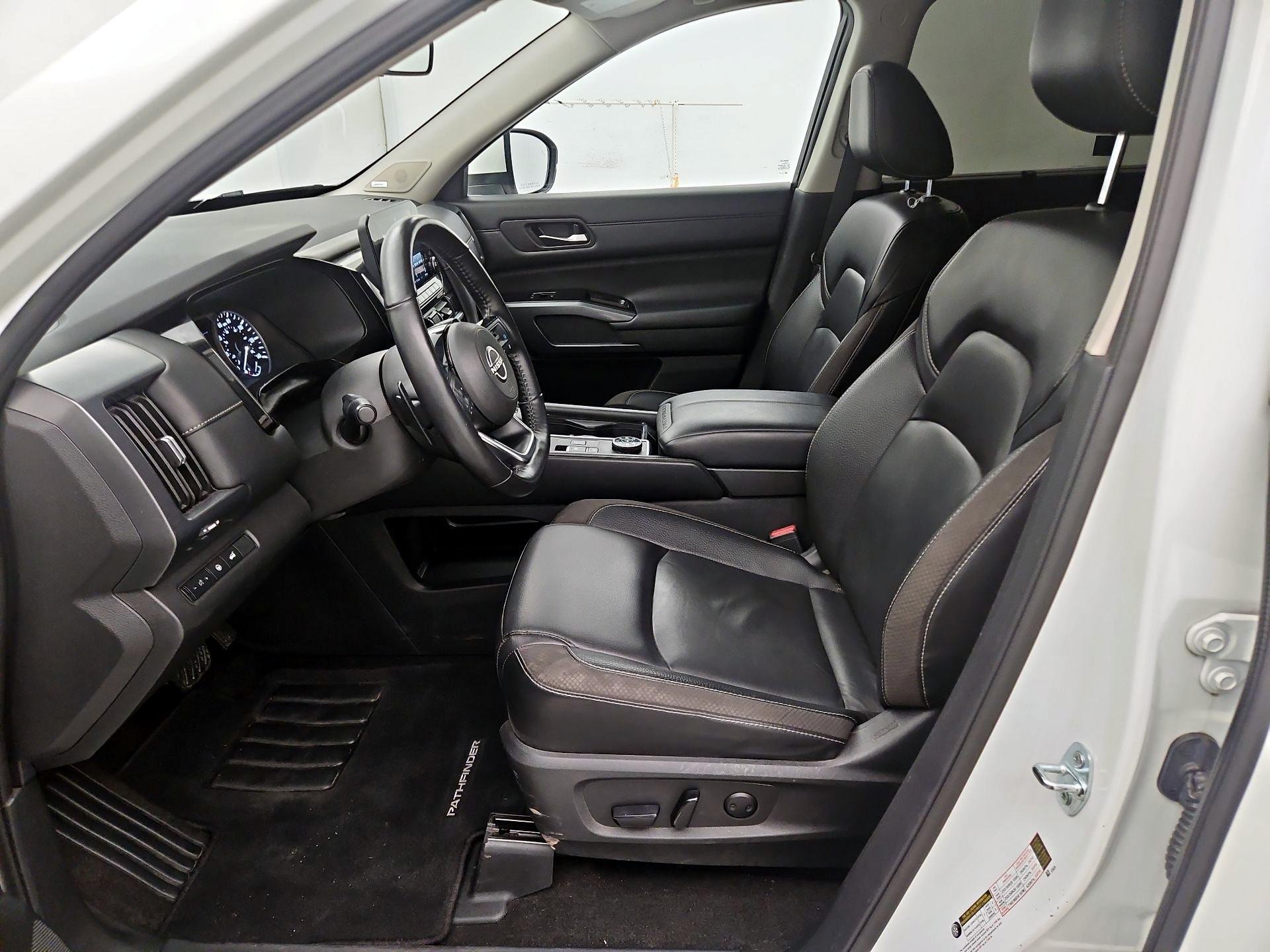 Thumbnail: 2023 Nissan Pathfinder - 11