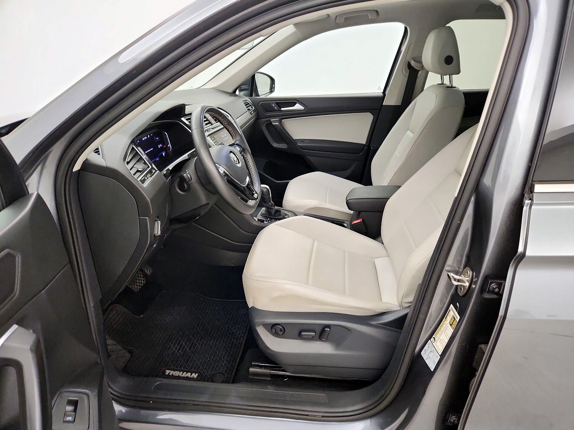 Thumbnail: 2021 Volkswagen Tiguan - 11