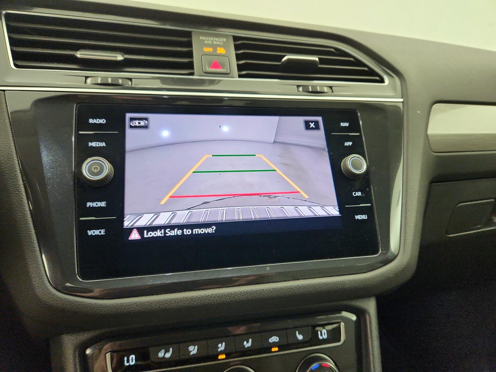 Thumbnail: 2021 Volkswagen Tiguan - 14