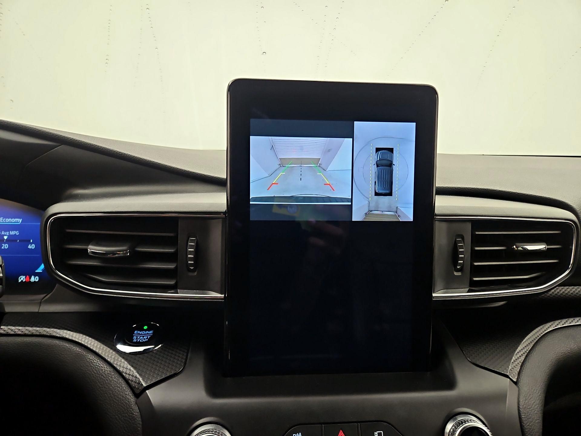 Thumbnail: 2020 Ford Explorer - 15