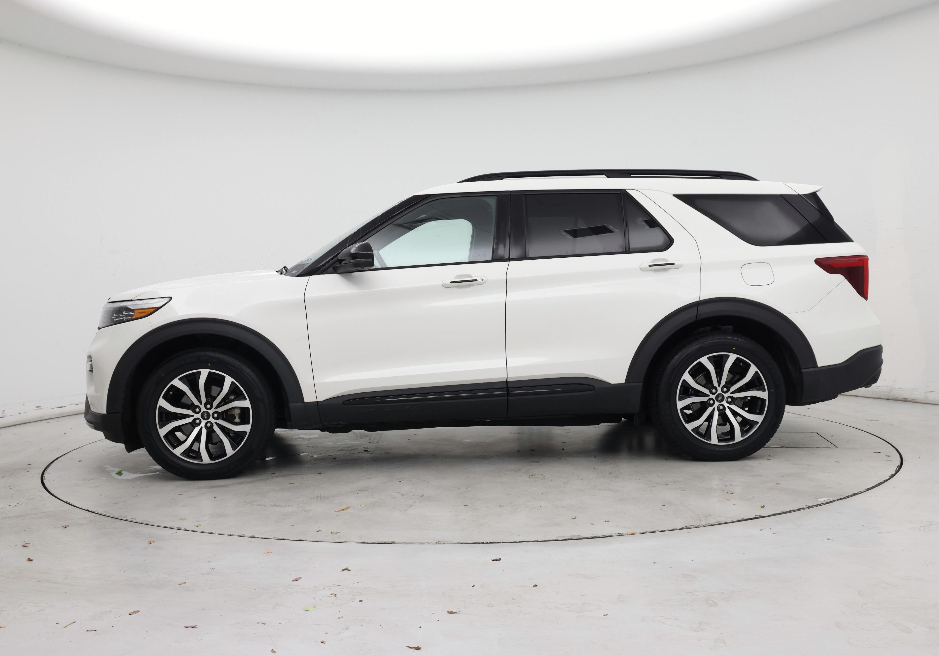 Thumbnail: 2020 Ford Explorer - 3
