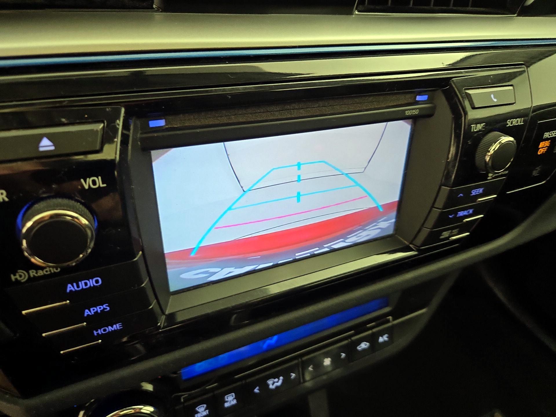 Thumbnail: 2015 Toyota Corolla - 15