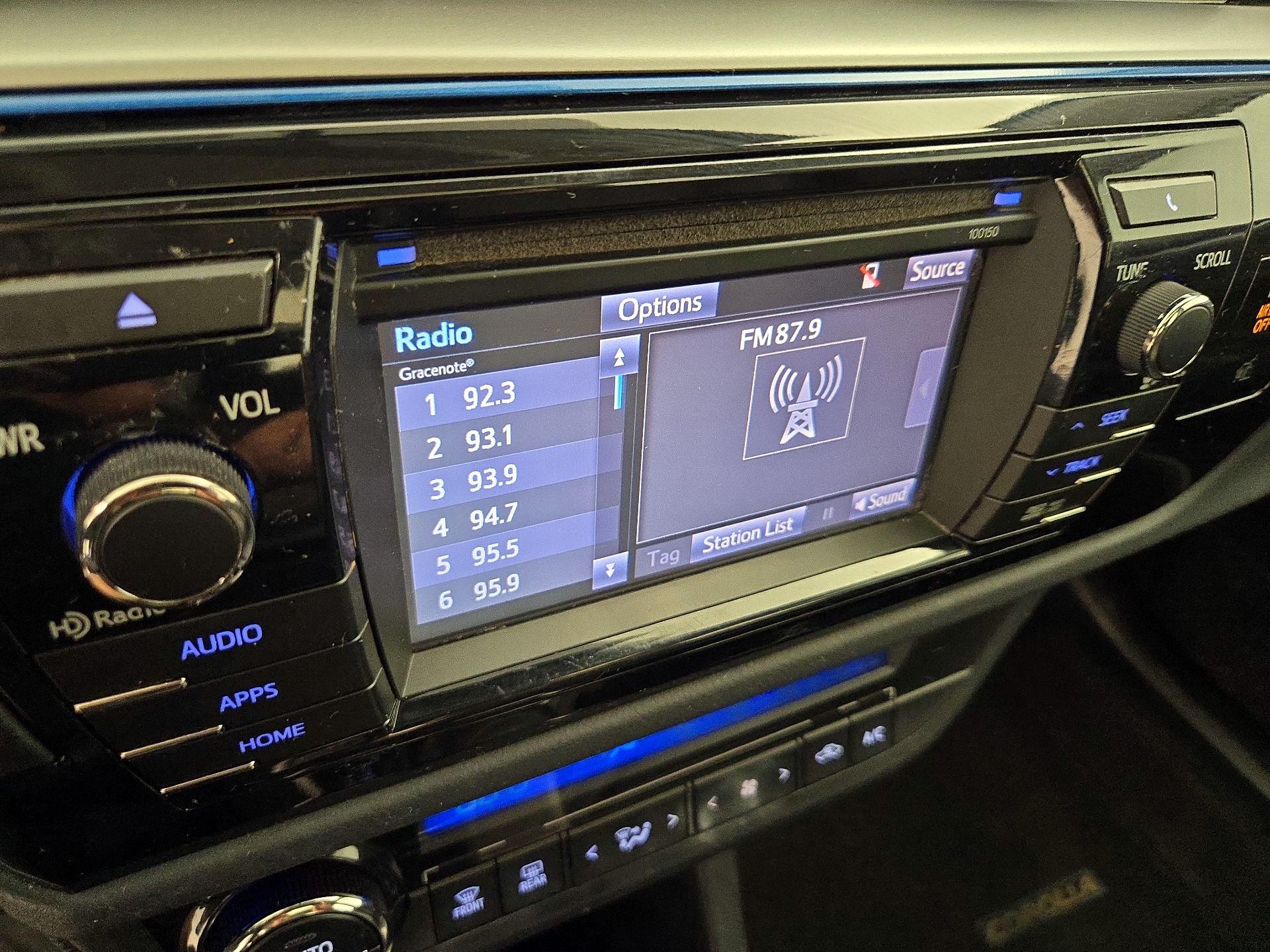 Thumbnail: 2015 Toyota Corolla - 16