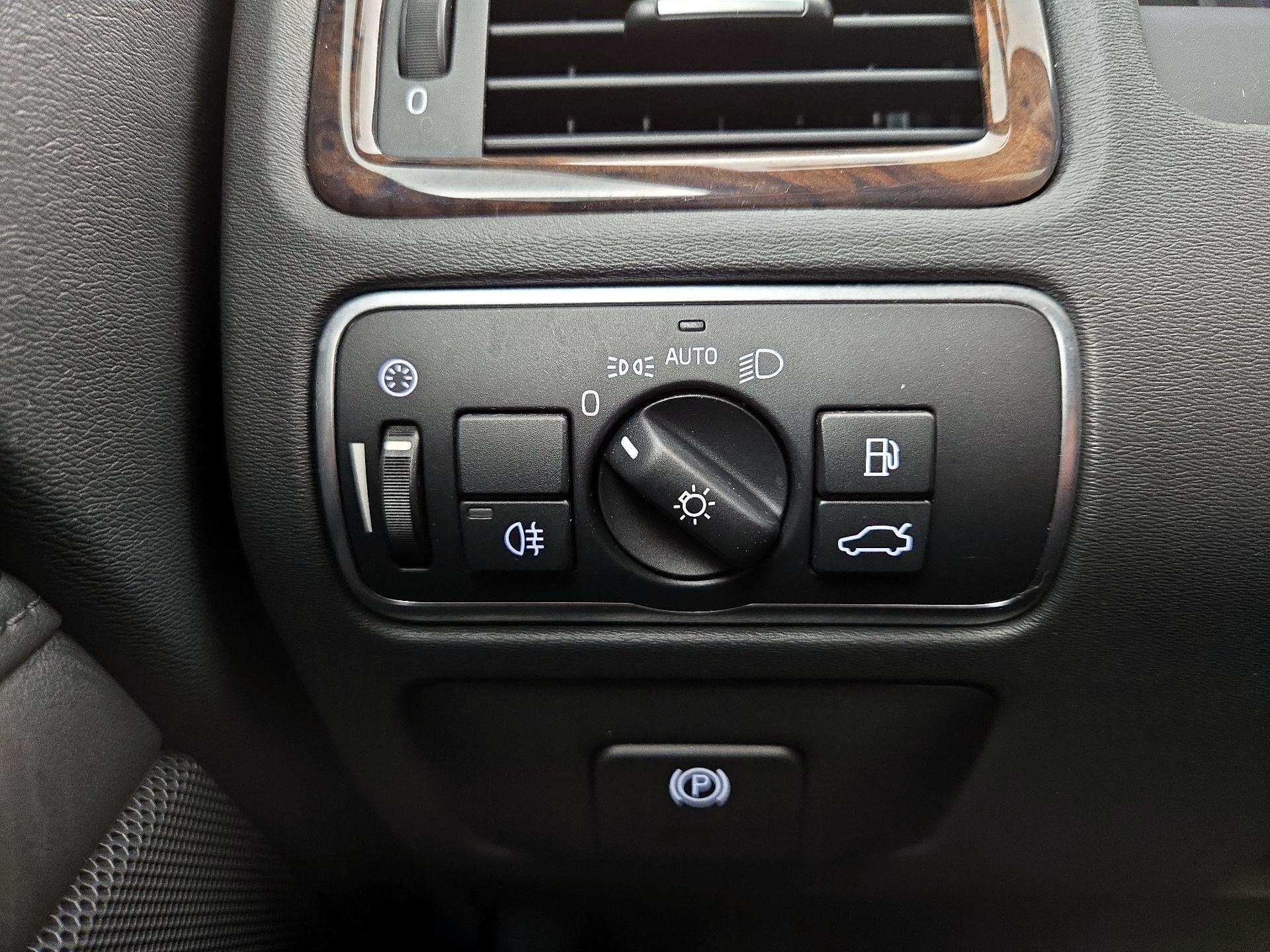 Thumbnail: 2015 Volvo S80 - 13