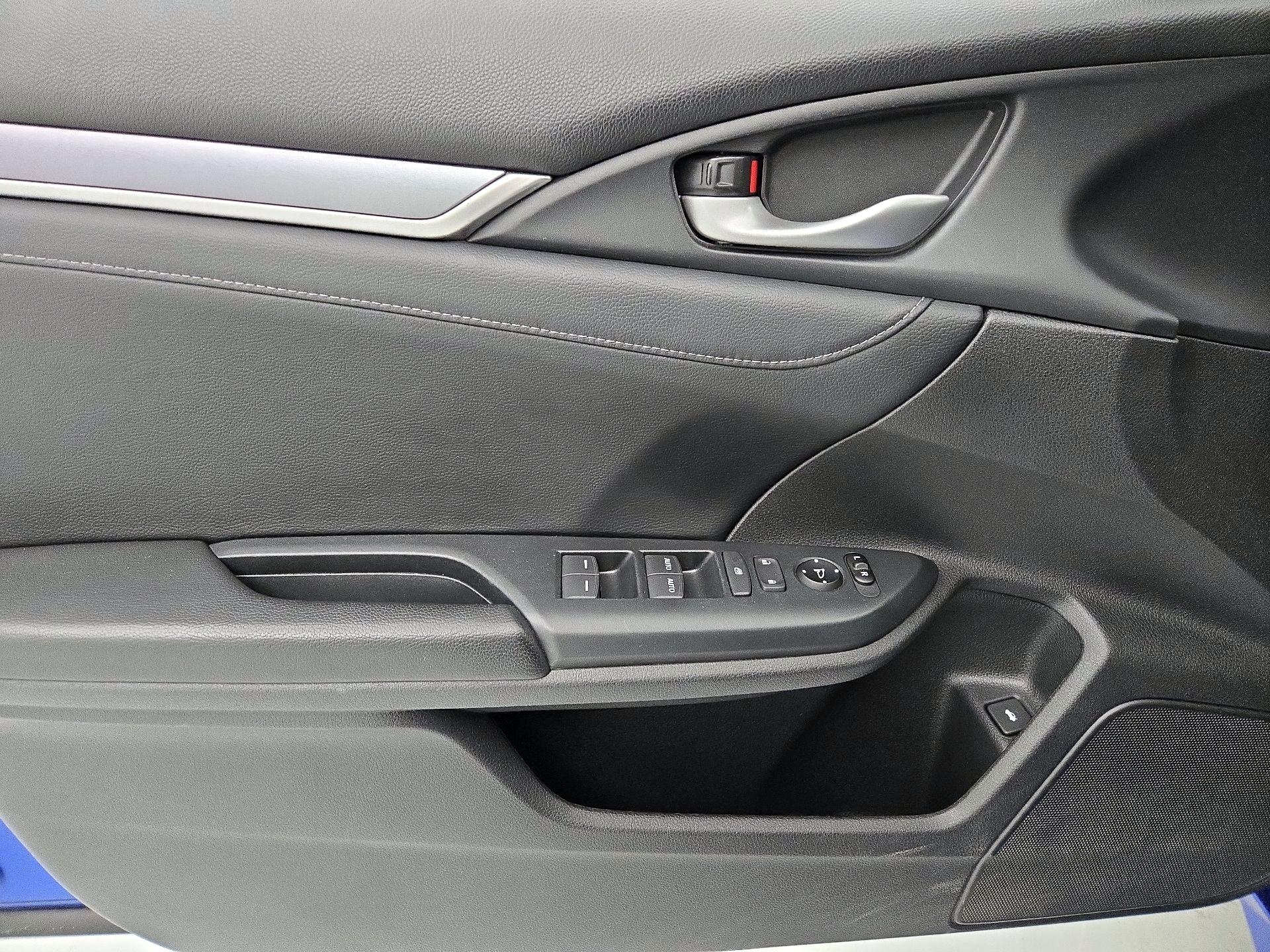 Thumbnail: 2016 Honda Civic - 12
