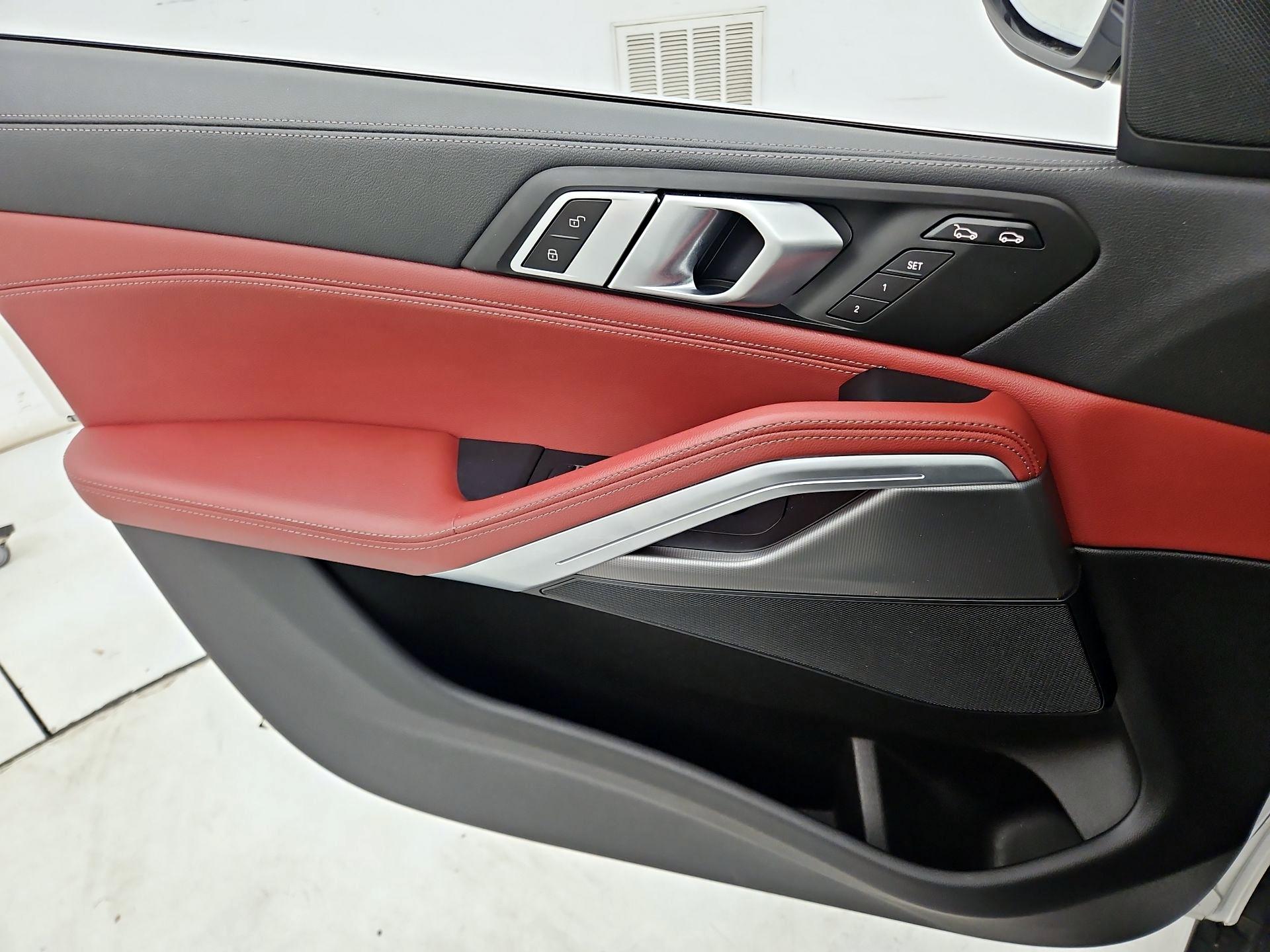 Thumbnail: 2022 BMW X6 - 12