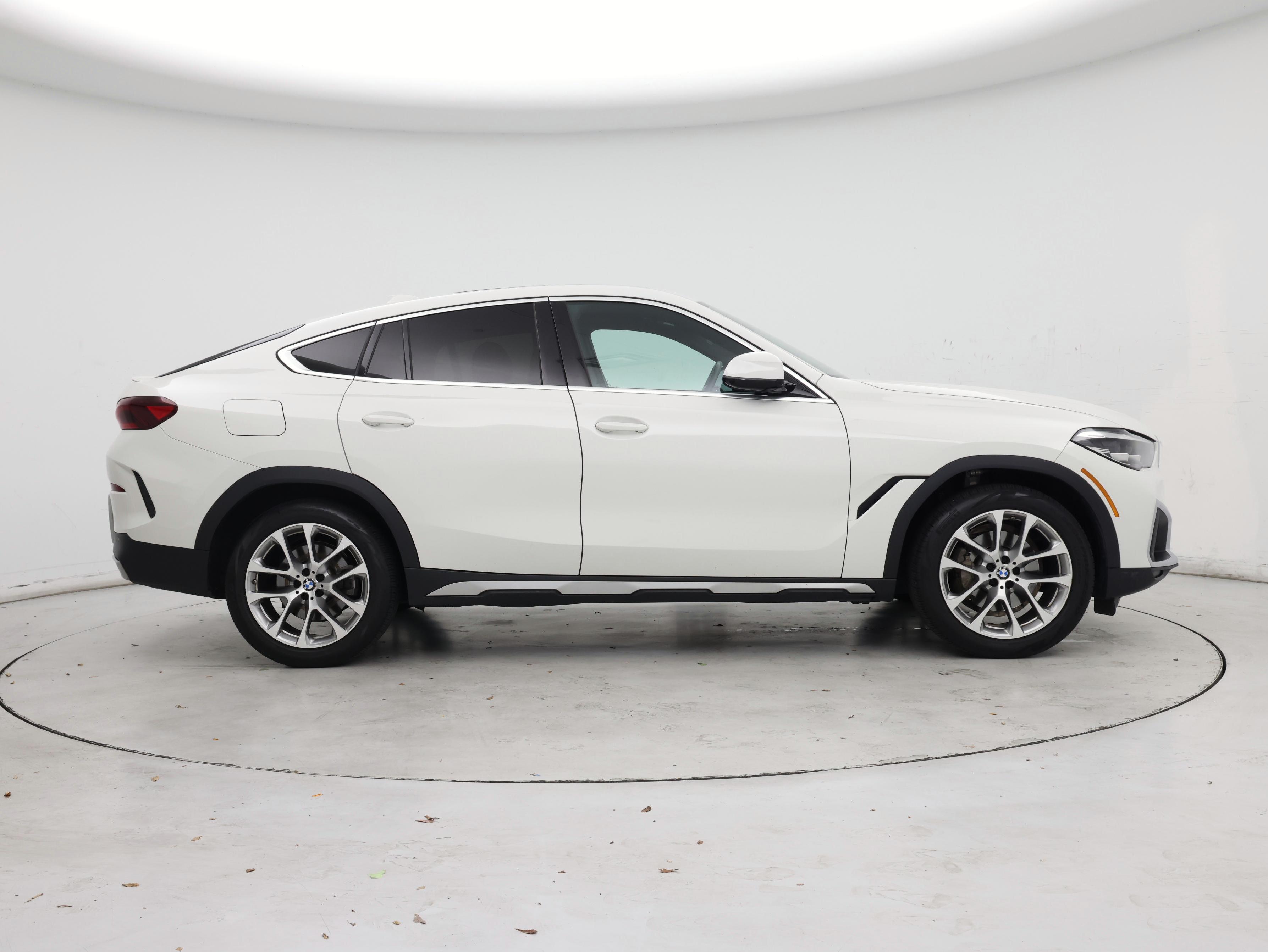 Thumbnail: 2022 BMW X6 - 7