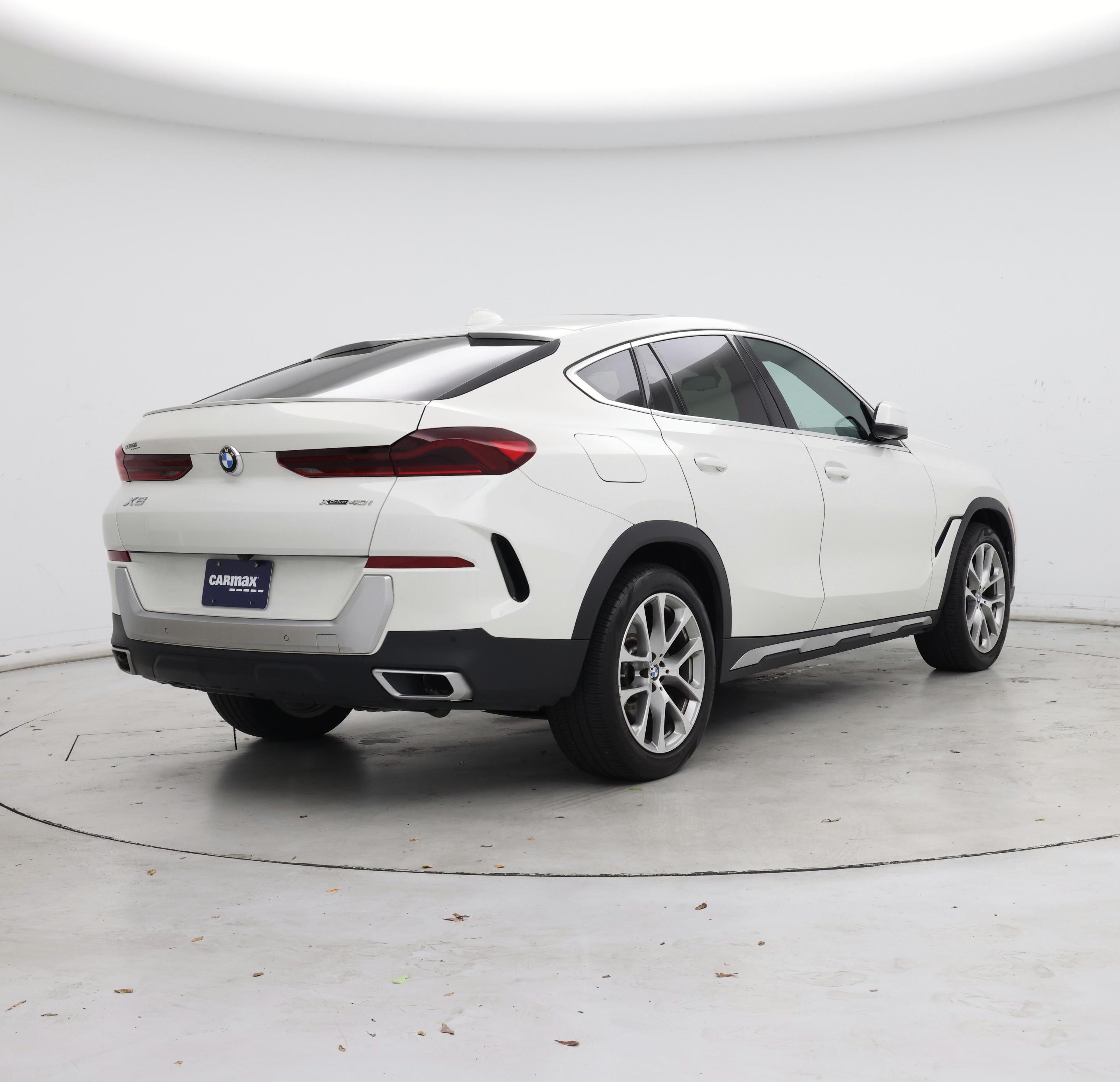 Thumbnail: 2022 BMW X6 - 8