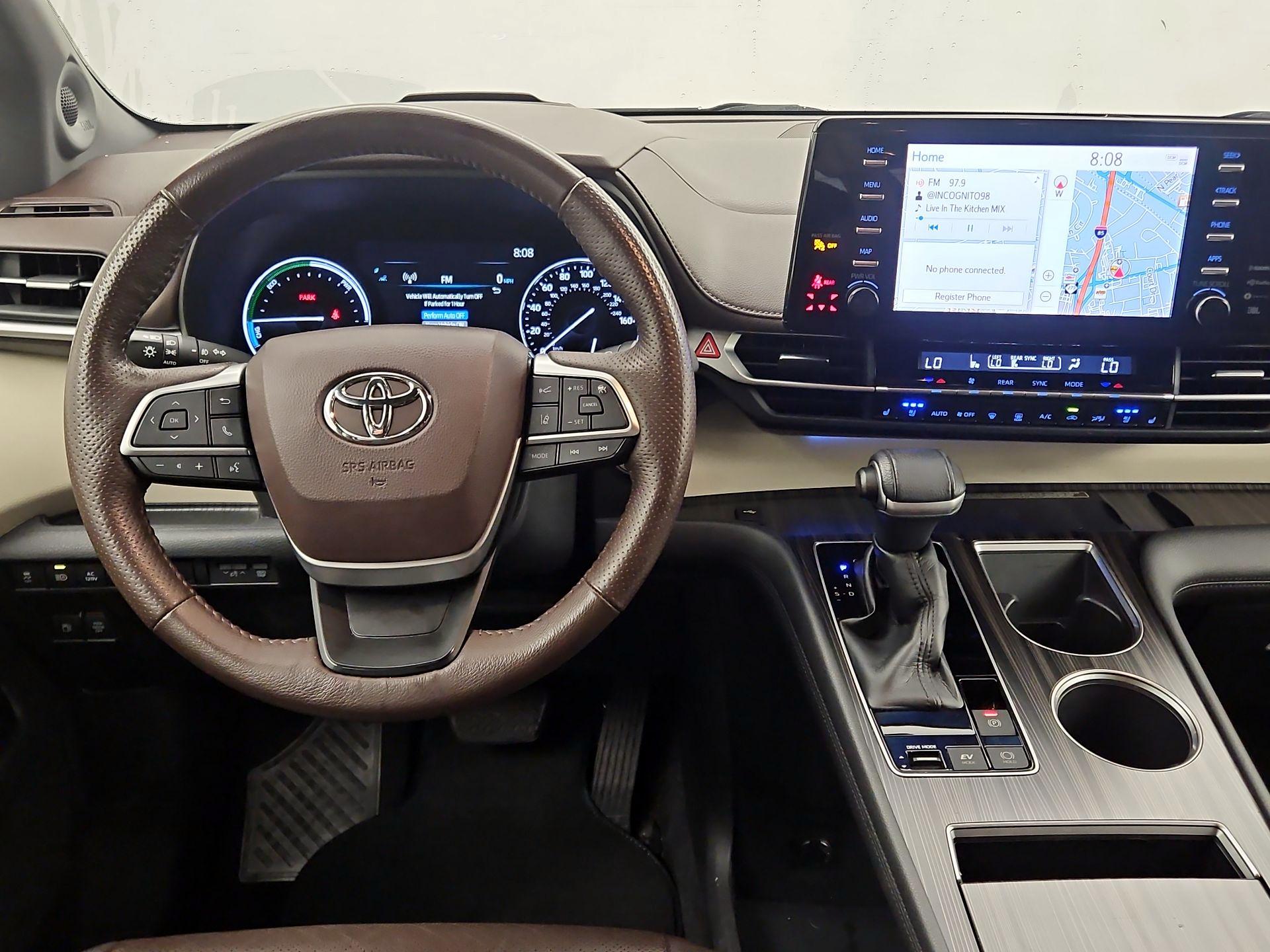 Thumbnail: 2021 Toyota Sienna - 10