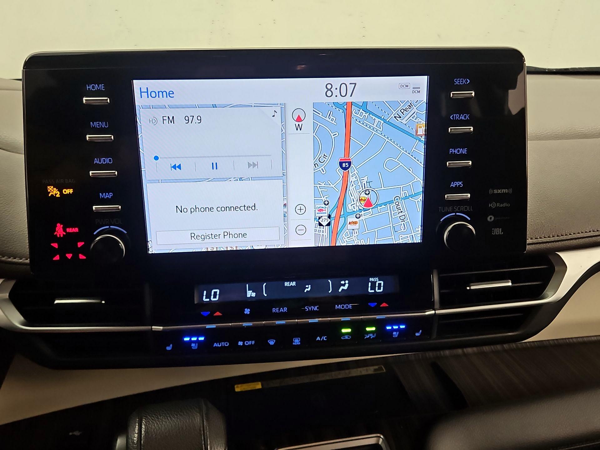 Thumbnail: 2021 Toyota Sienna - 15