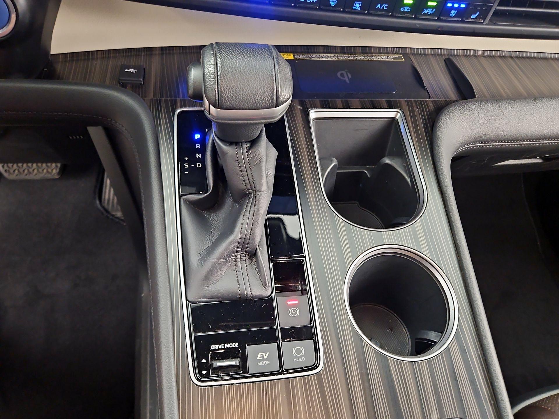 Thumbnail: 2021 Toyota Sienna - 17