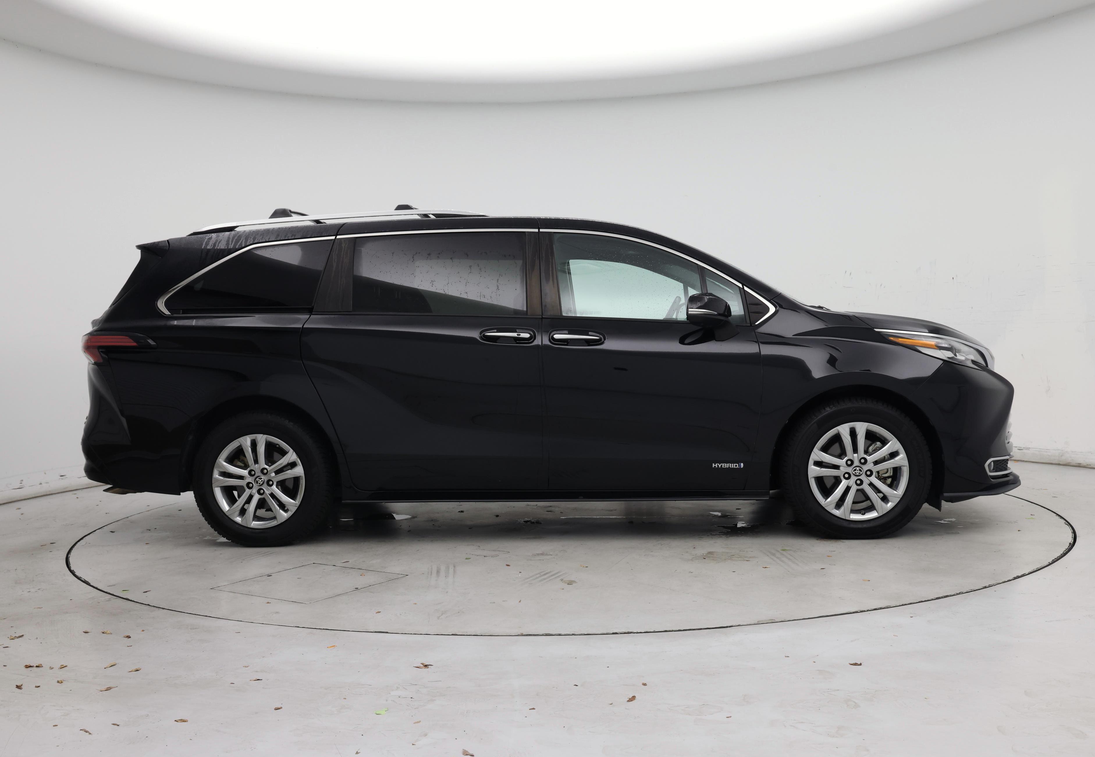 Thumbnail: 2021 Toyota Sienna - 7