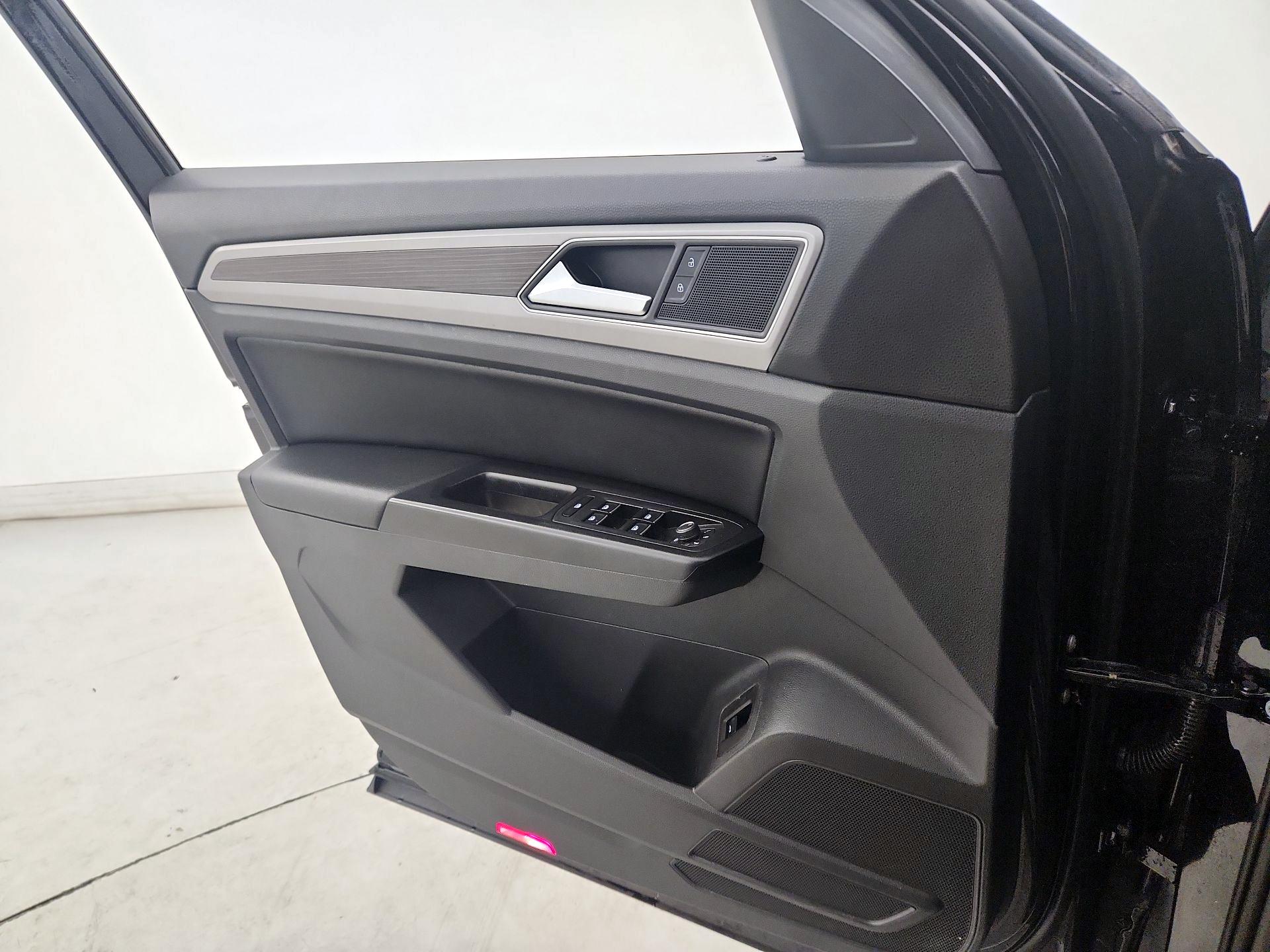 Thumbnail: 2019 Volkswagen Atlas - 12