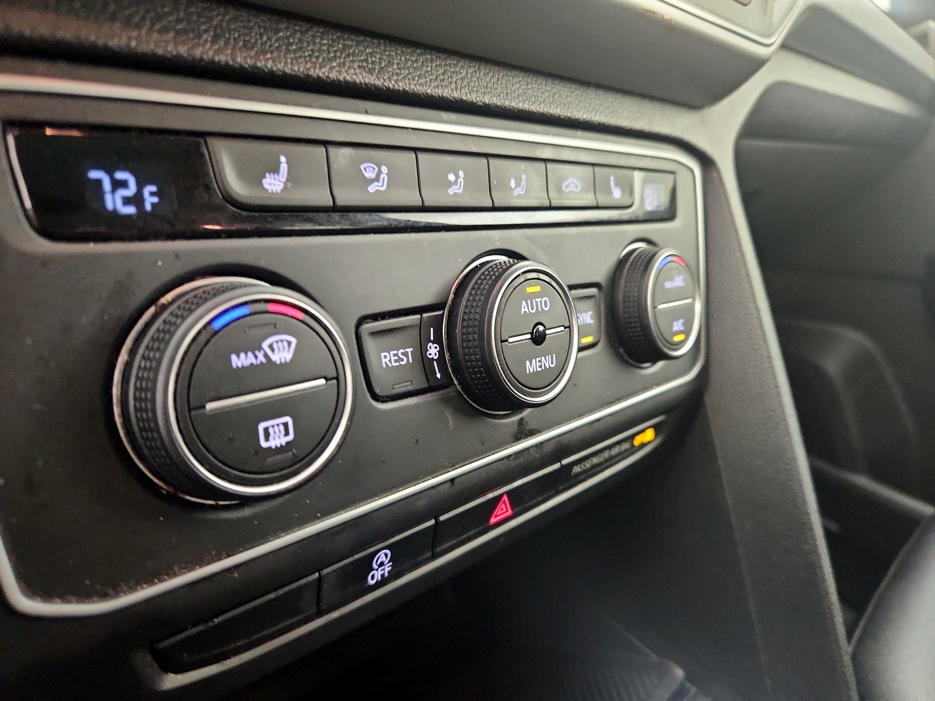 Thumbnail: 2019 Volkswagen Atlas - 16