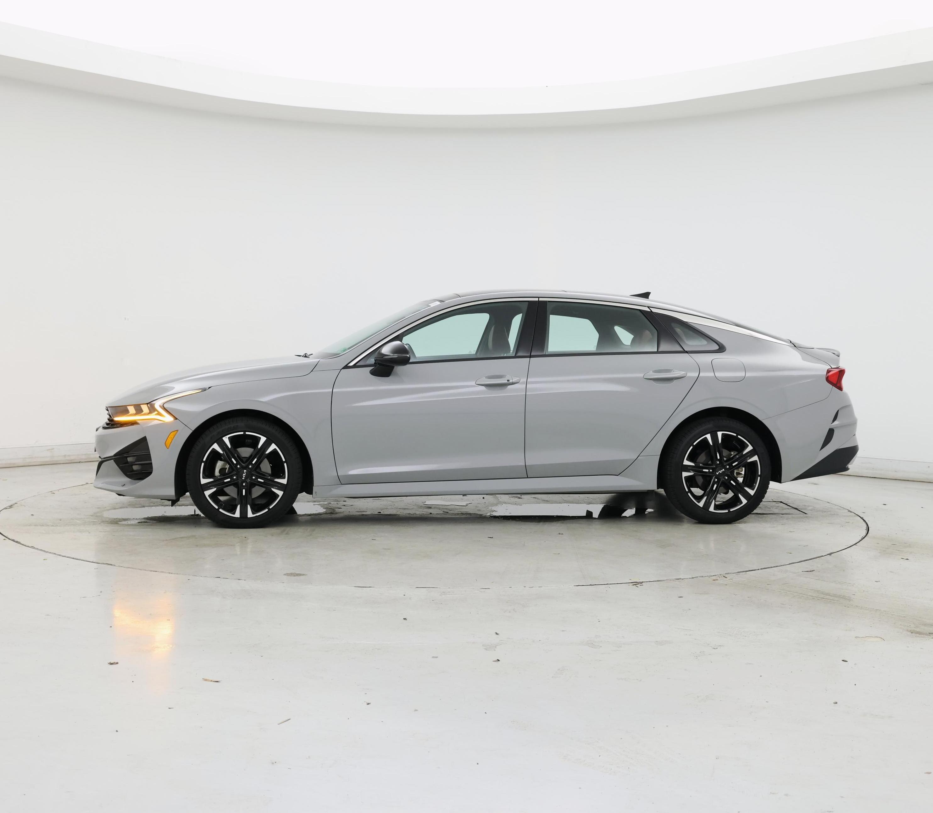 Thumbnail: 2023 Kia K5 - 3