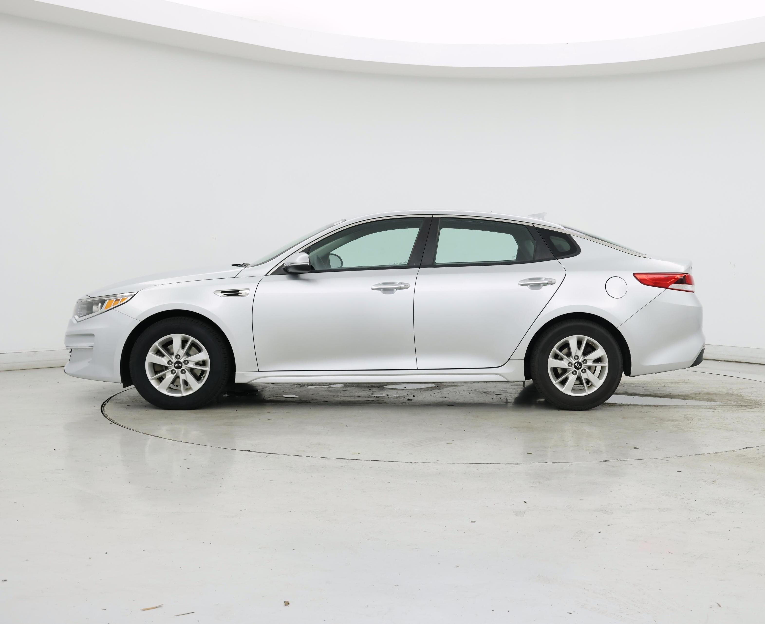 Thumbnail: 2018 Kia Optima - 3