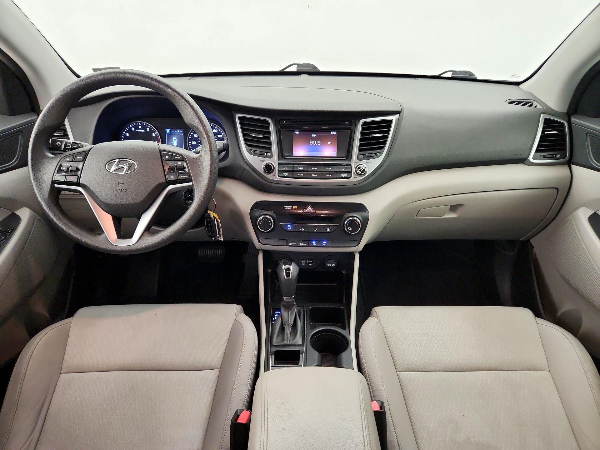 Thumbnail: 2016 Hyundai Tucson - 9