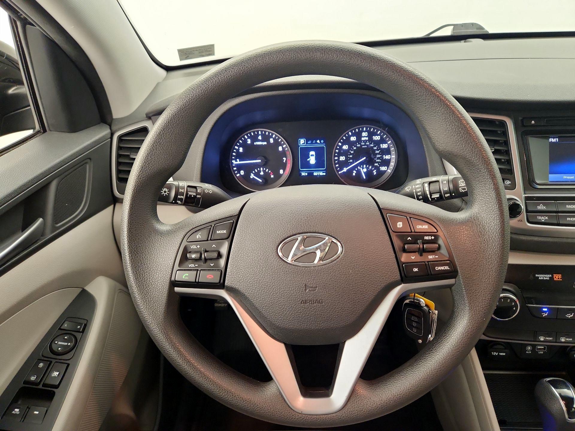 Thumbnail: 2016 Hyundai Tucson - 10
