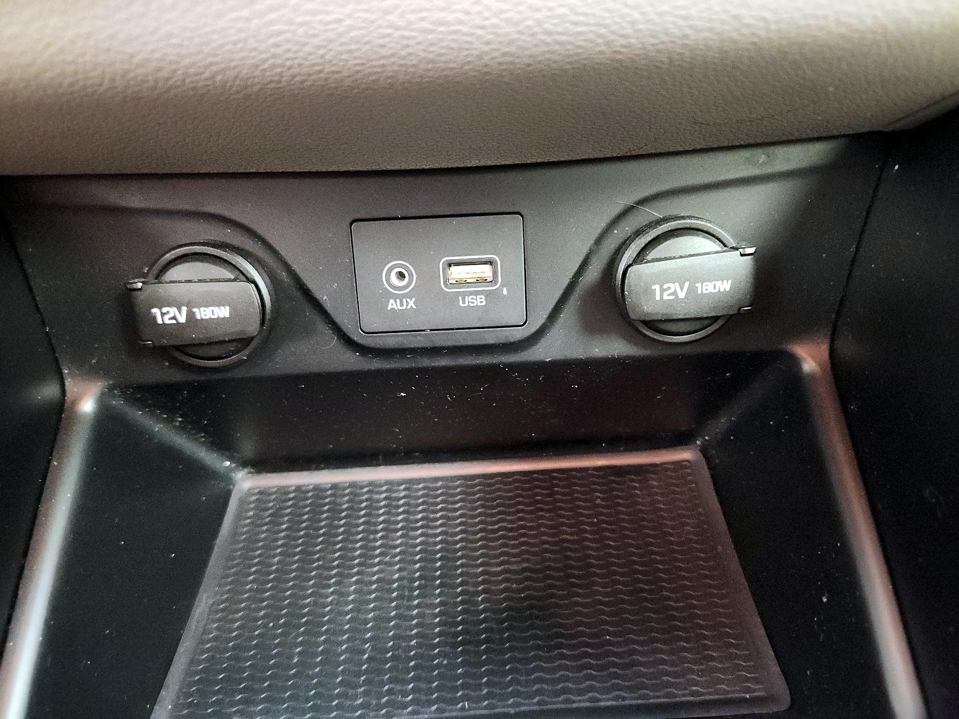 Thumbnail: 2016 Hyundai Tucson - 18