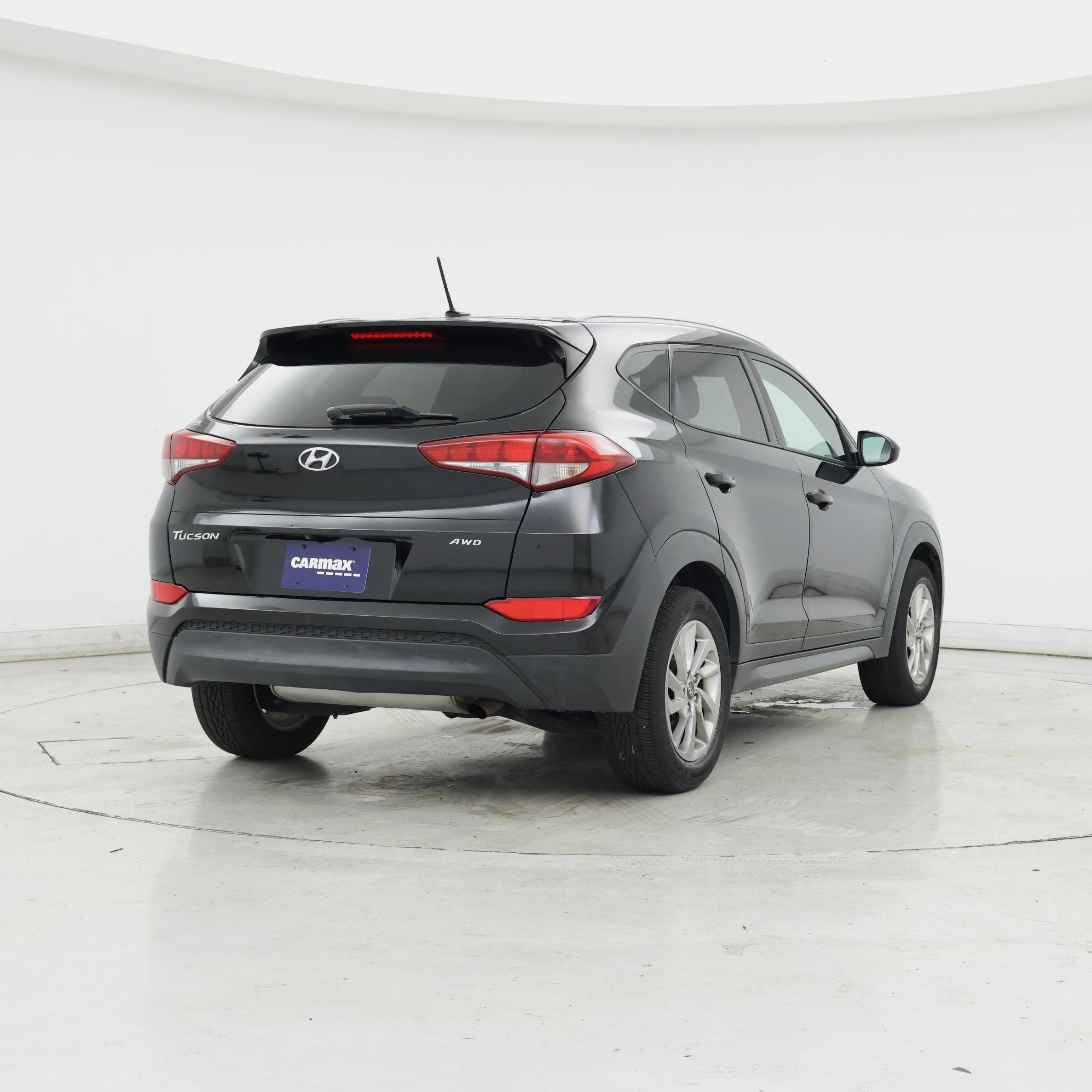 Thumbnail: 2016 Hyundai Tucson - 8