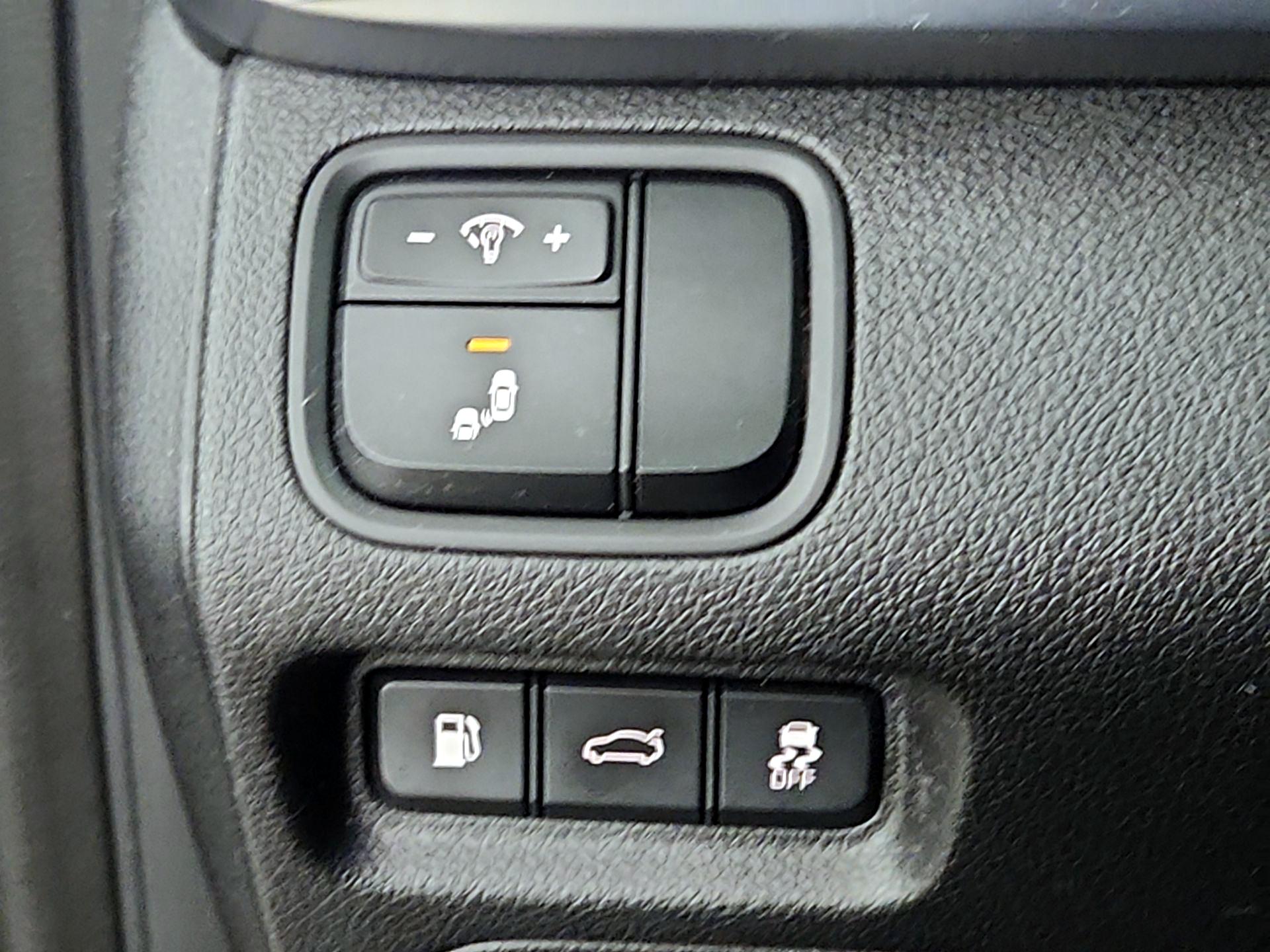 Thumbnail: 2016 Kia Optima - 13