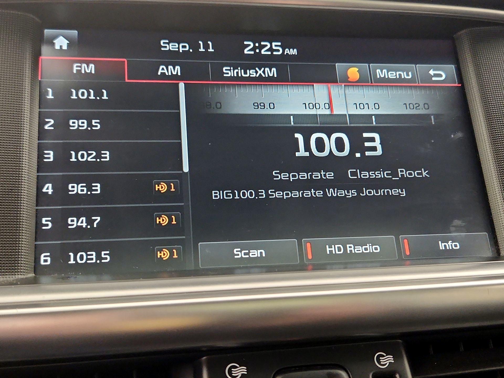 Thumbnail: 2016 Kia Optima - 16