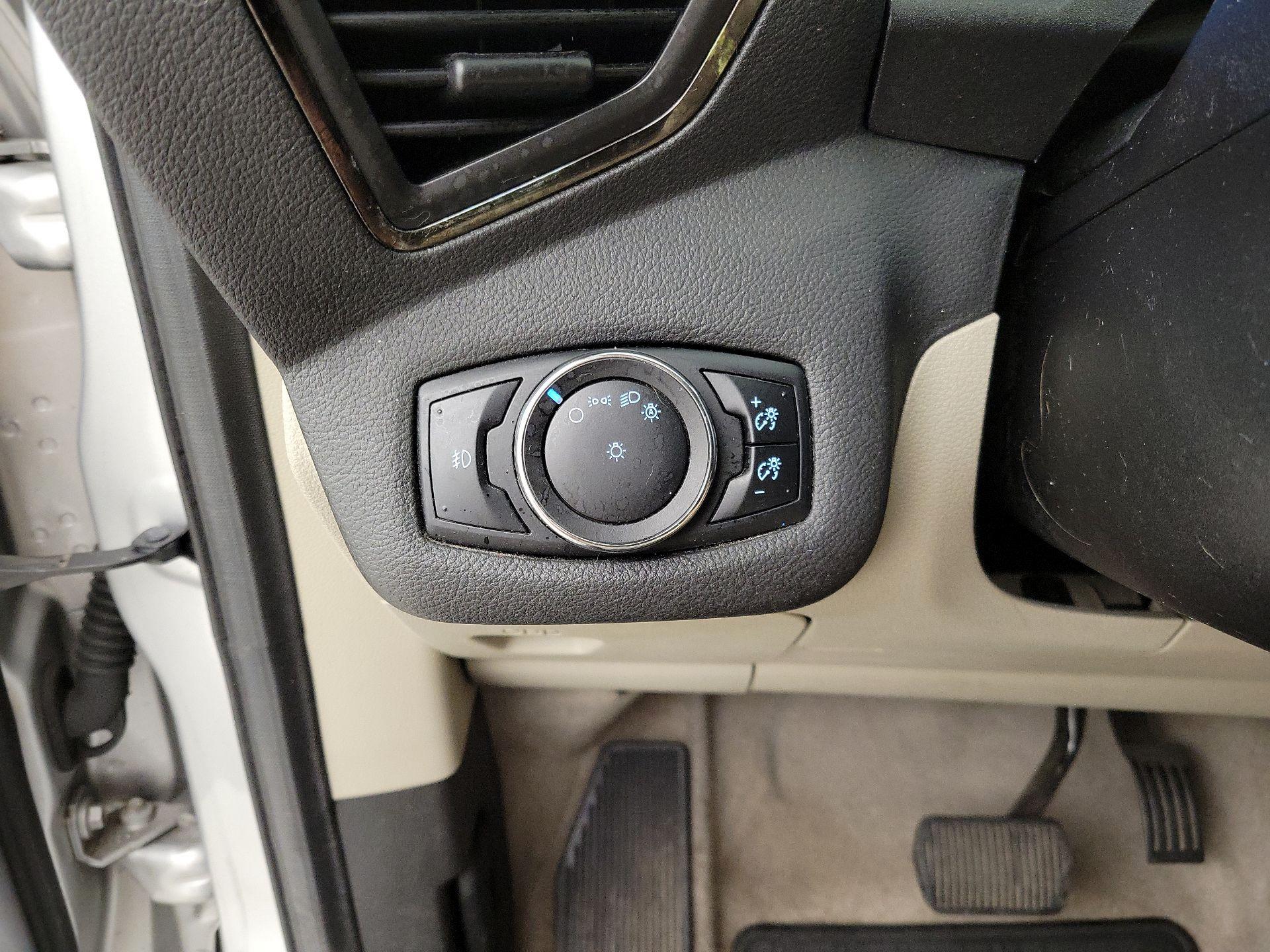 Thumbnail: 2015 Ford Escape - 13