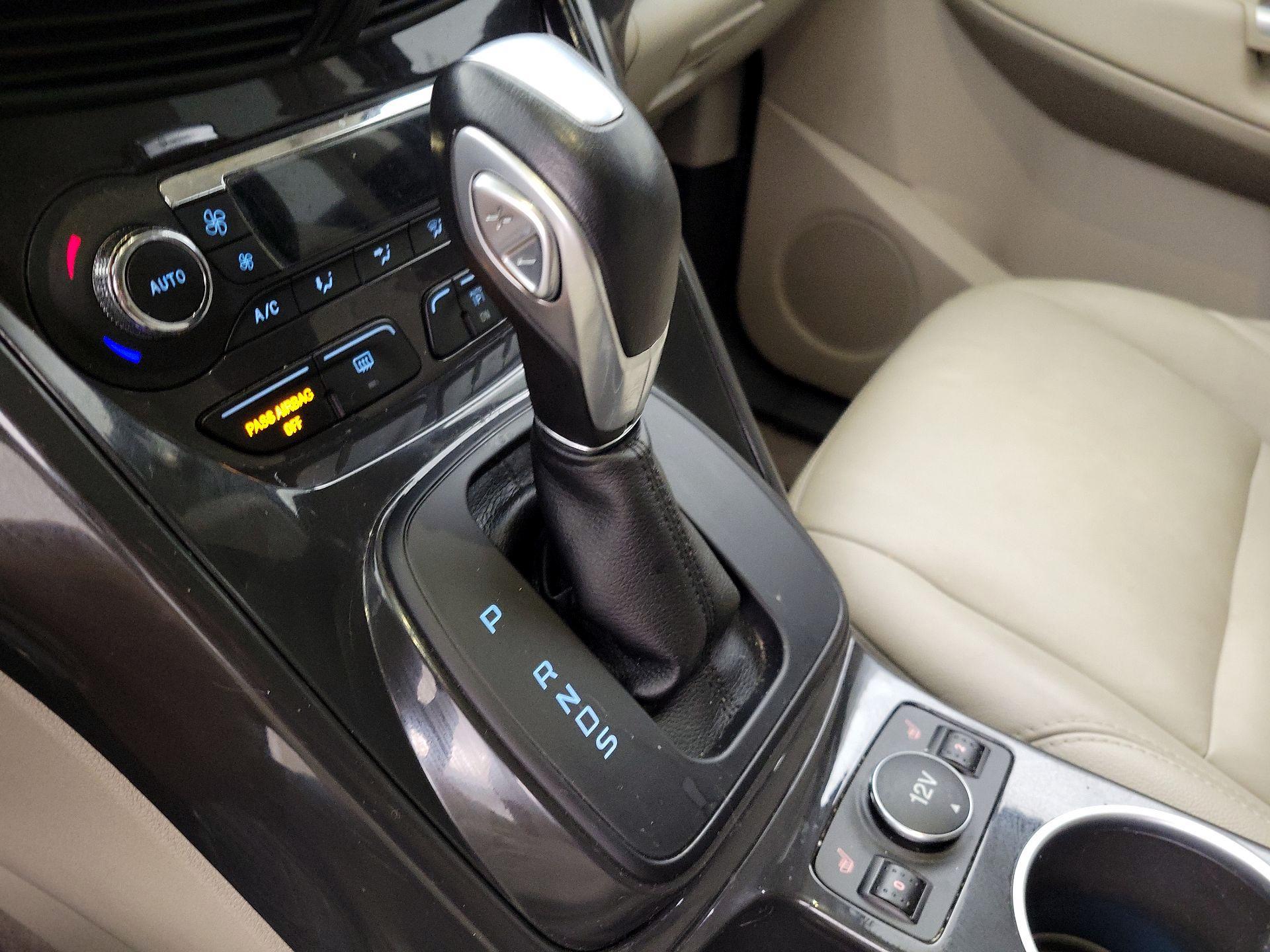 Thumbnail: 2015 Ford Escape - 17