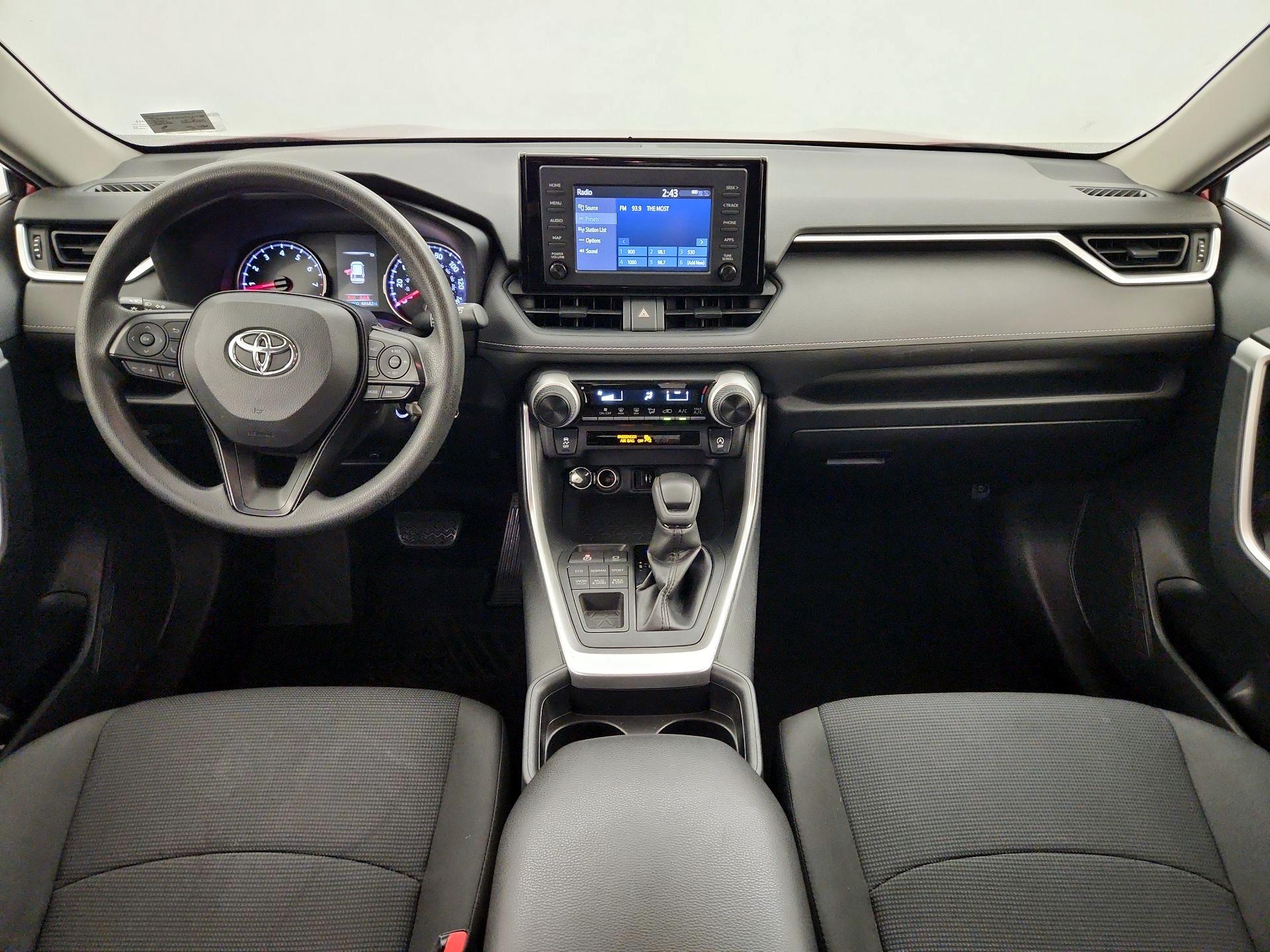 Thumbnail: 2019 Toyota RAV4 - 9