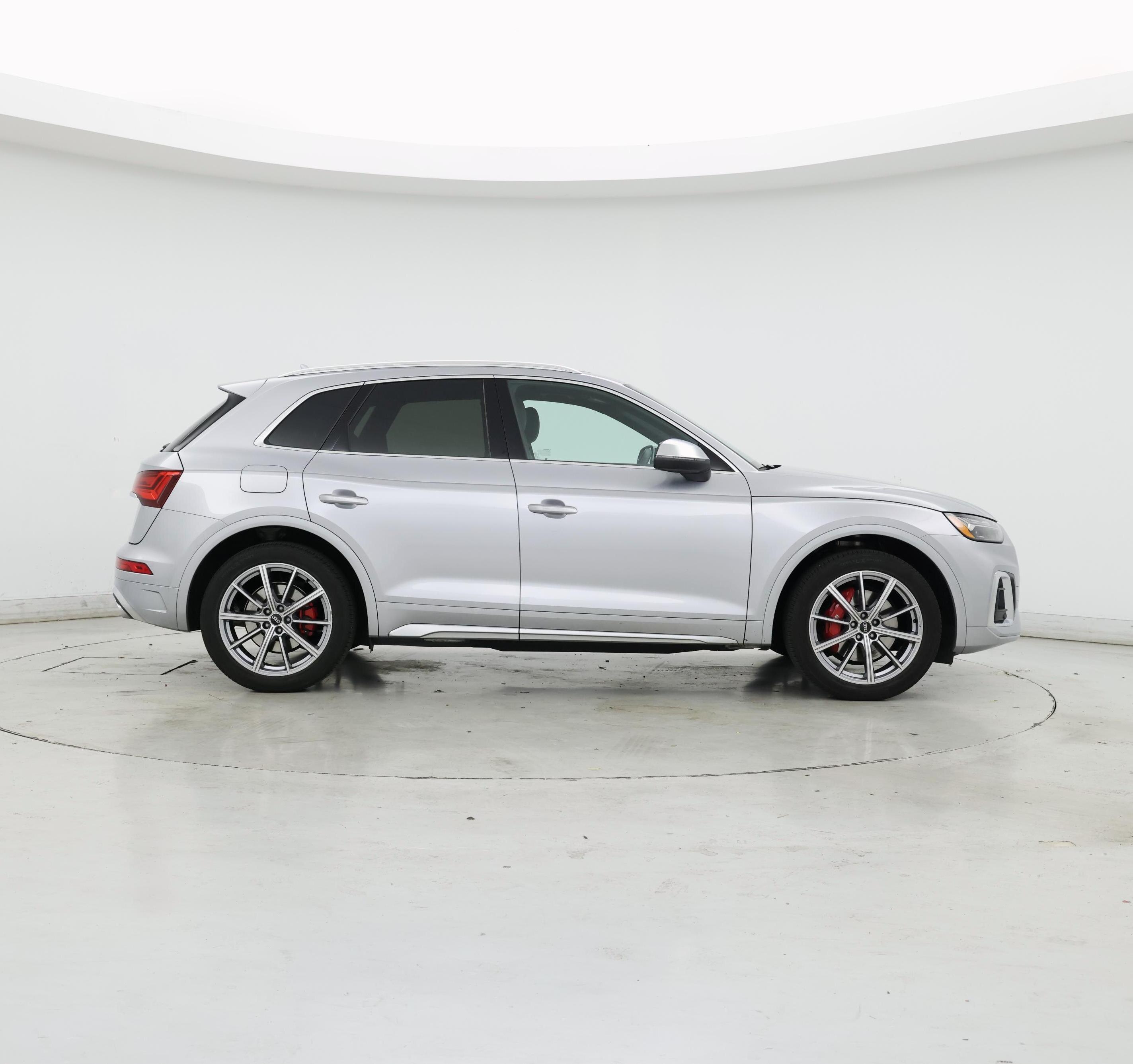 Thumbnail: 2023 Audi SQ5 - 7