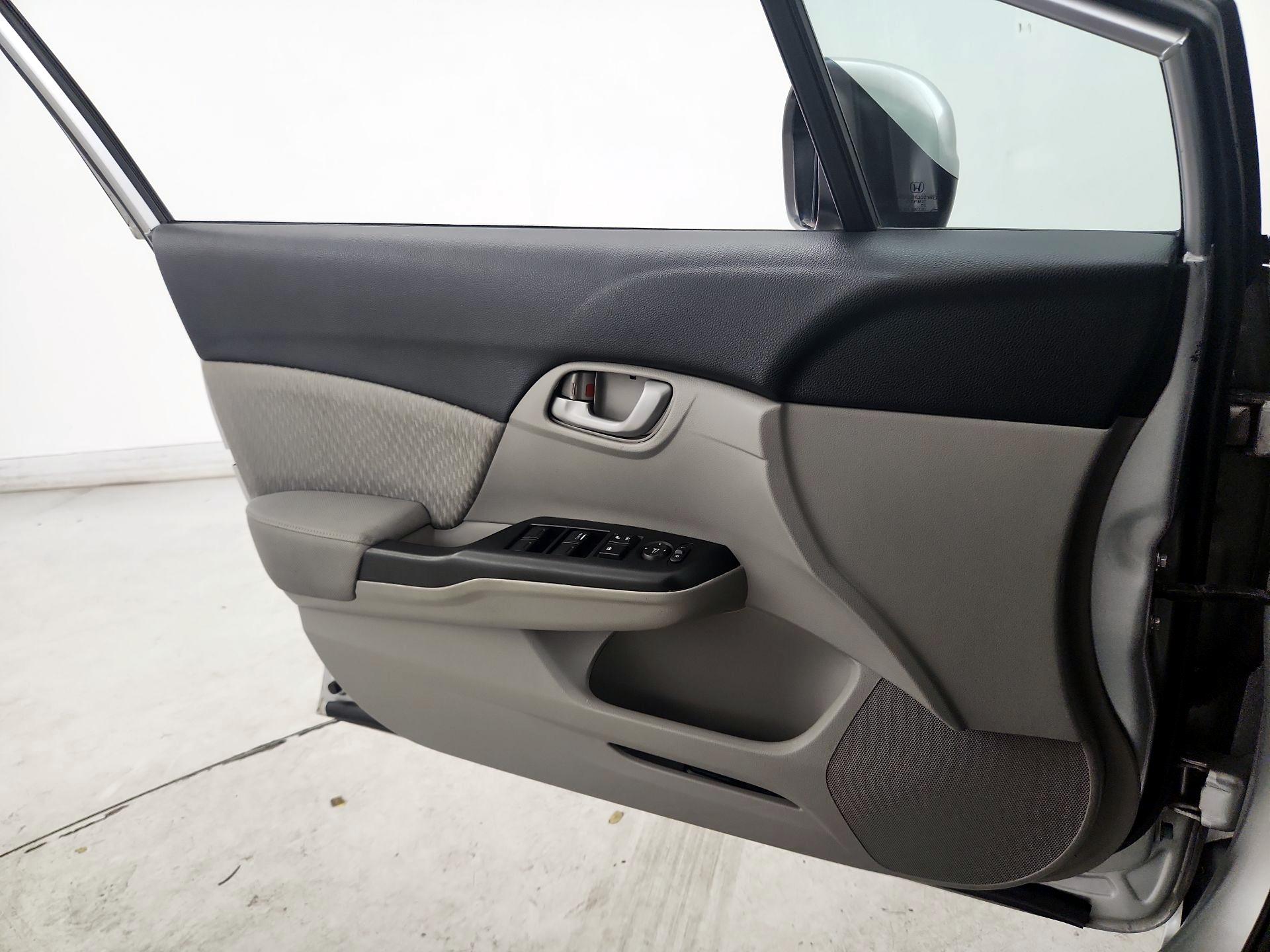 Thumbnail: 2015 Honda Civic - 12