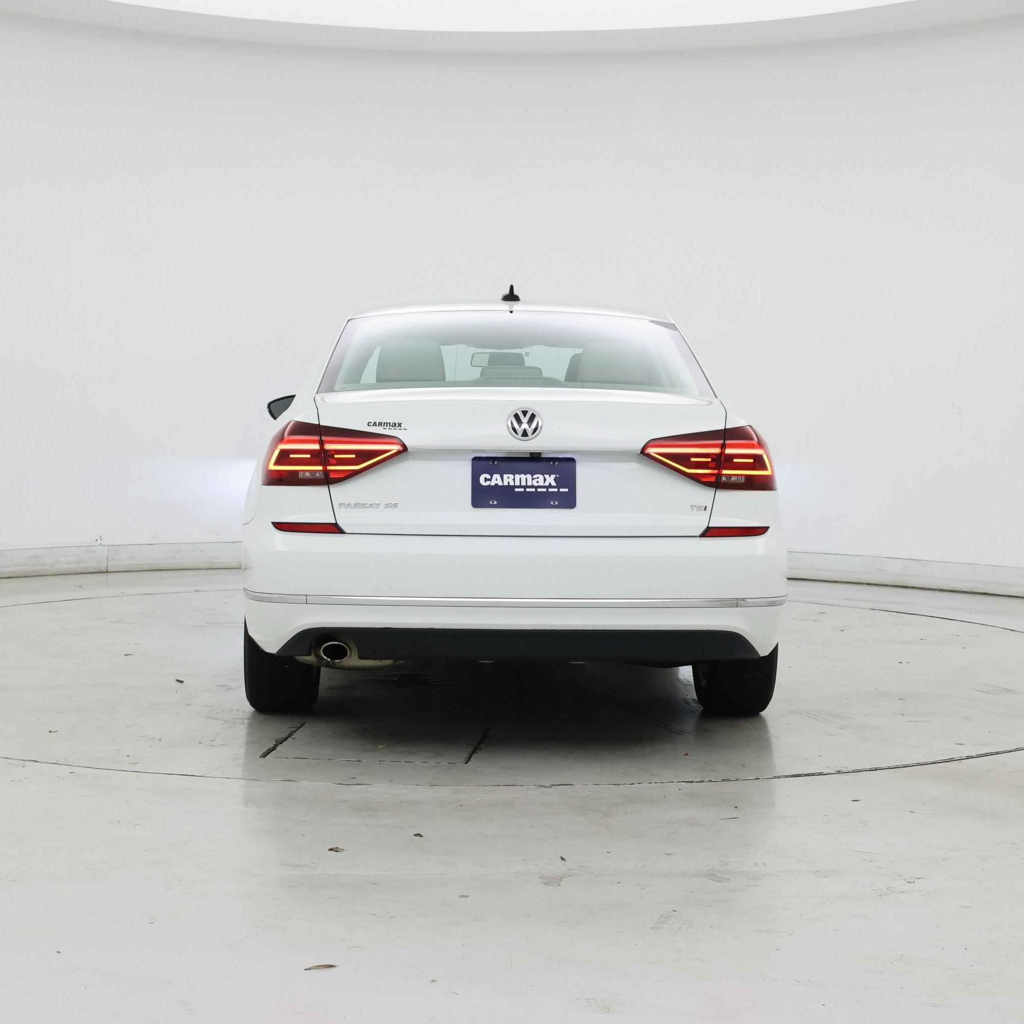 Thumbnail: 2018 Volkswagen Passat - 6