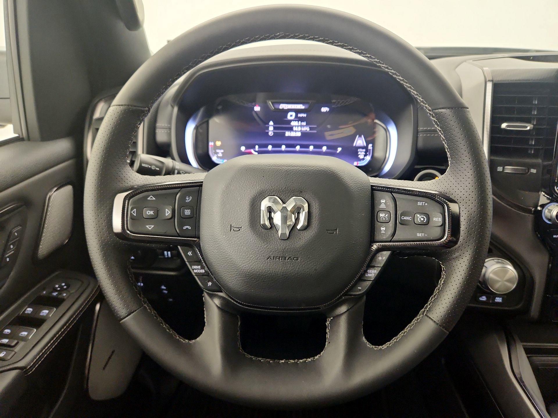 Thumbnail: 2025 RAM 1500 - 10