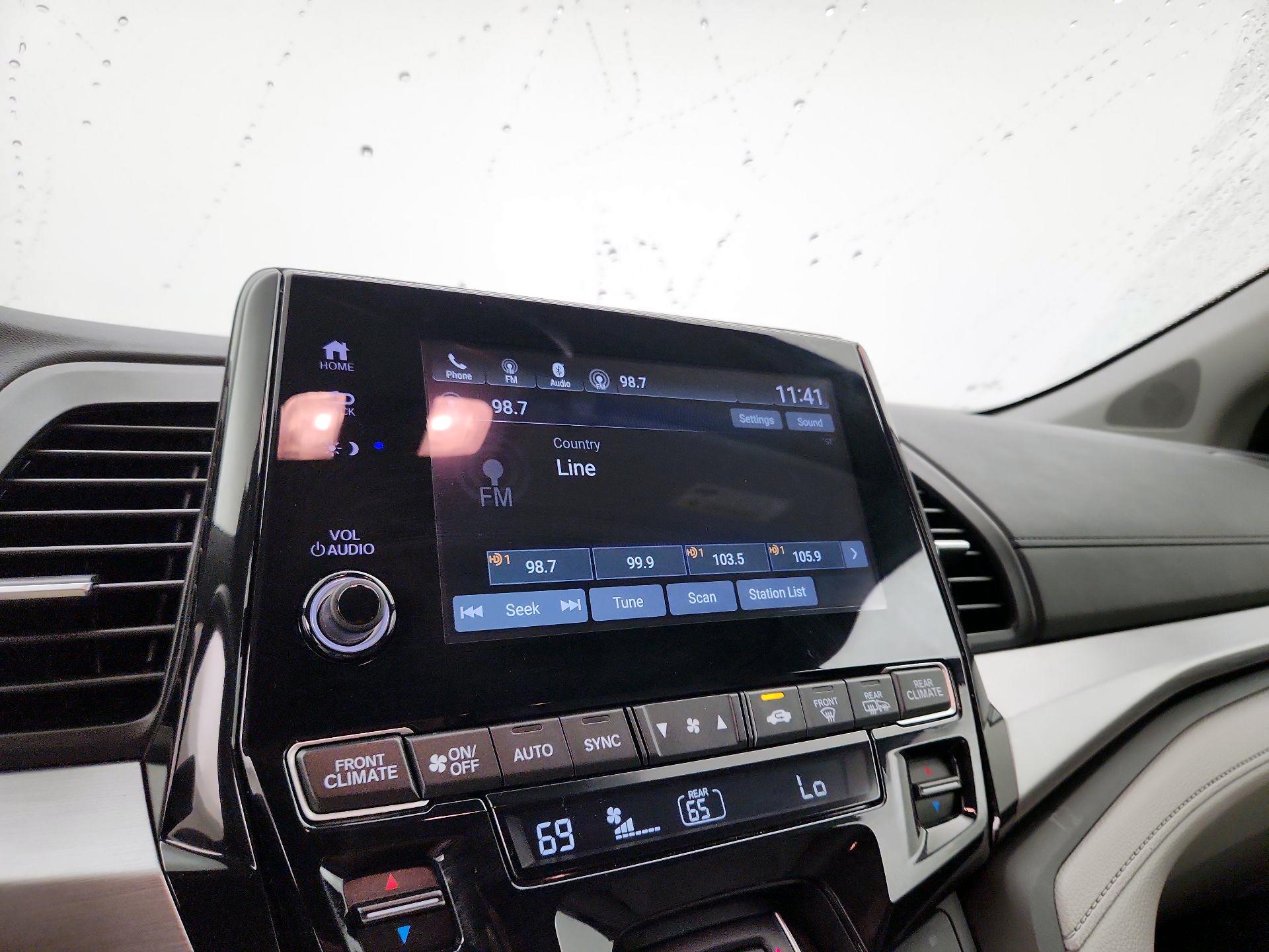 Thumbnail: 2019 Honda Odyssey - 16