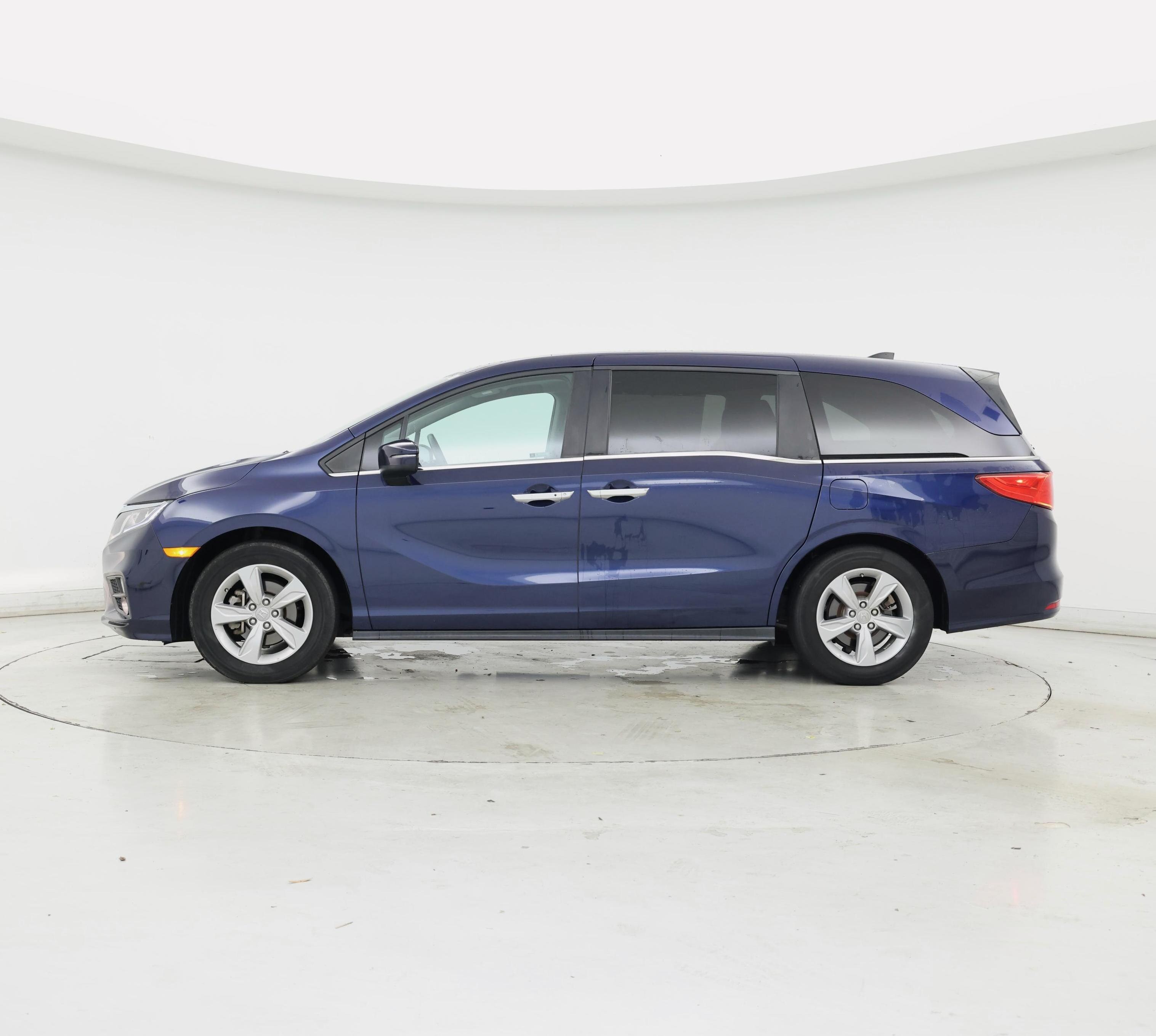 Thumbnail: 2019 Honda Odyssey - 3